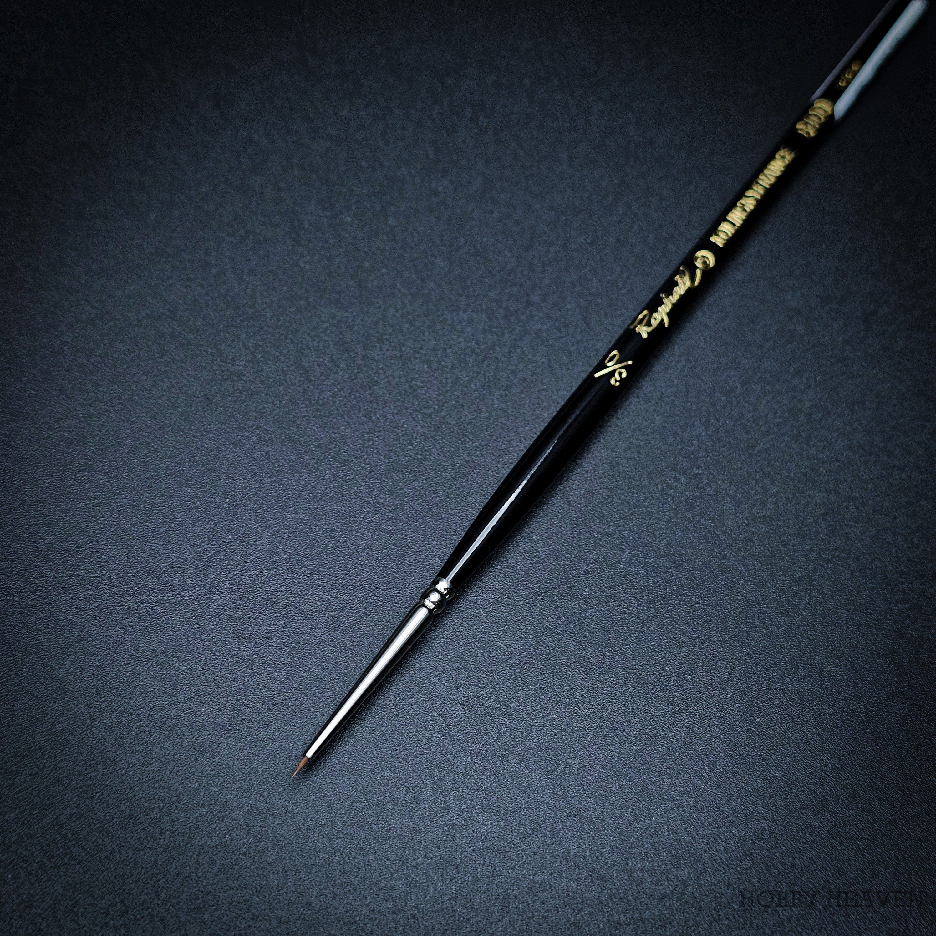 Brush Raphael Series 8400 — Kolinsky Sable Round