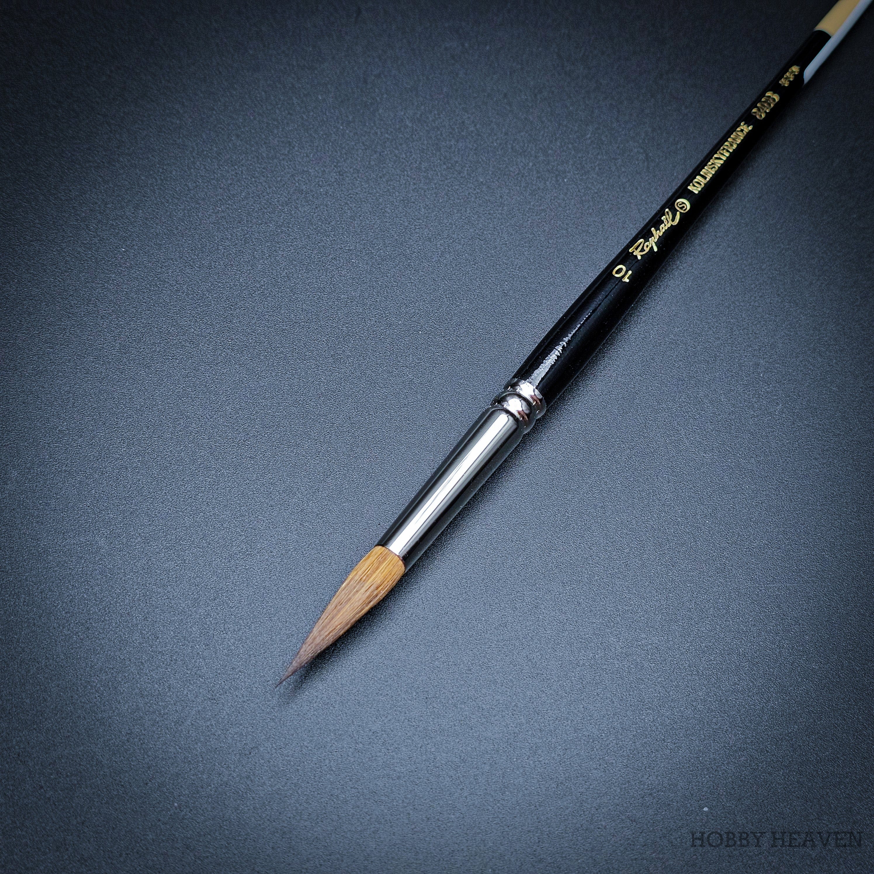 Brush Raphael Series 8408 — Kolinsky Sable Round