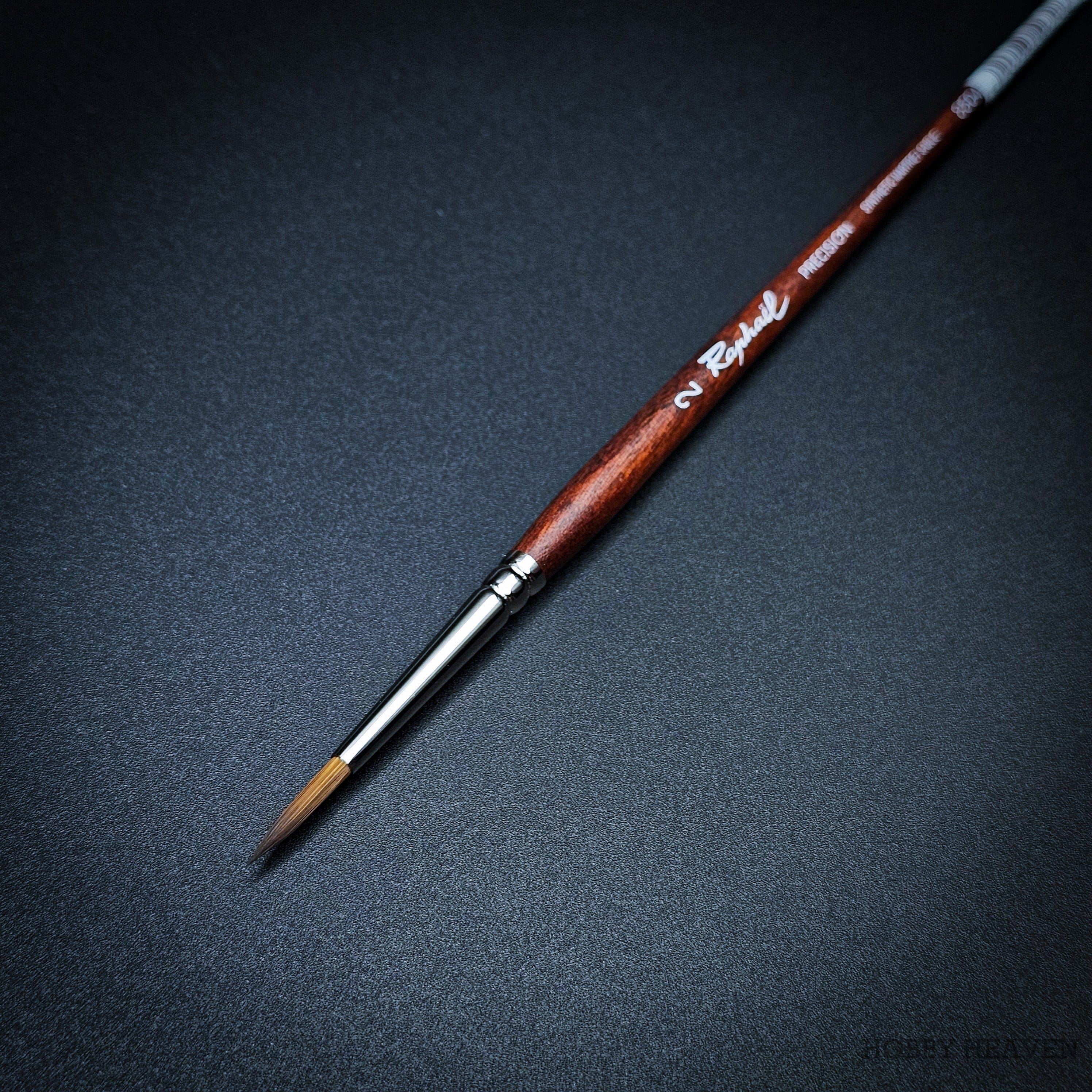 Brush Raphael Precision 8504 — Synthetic Round