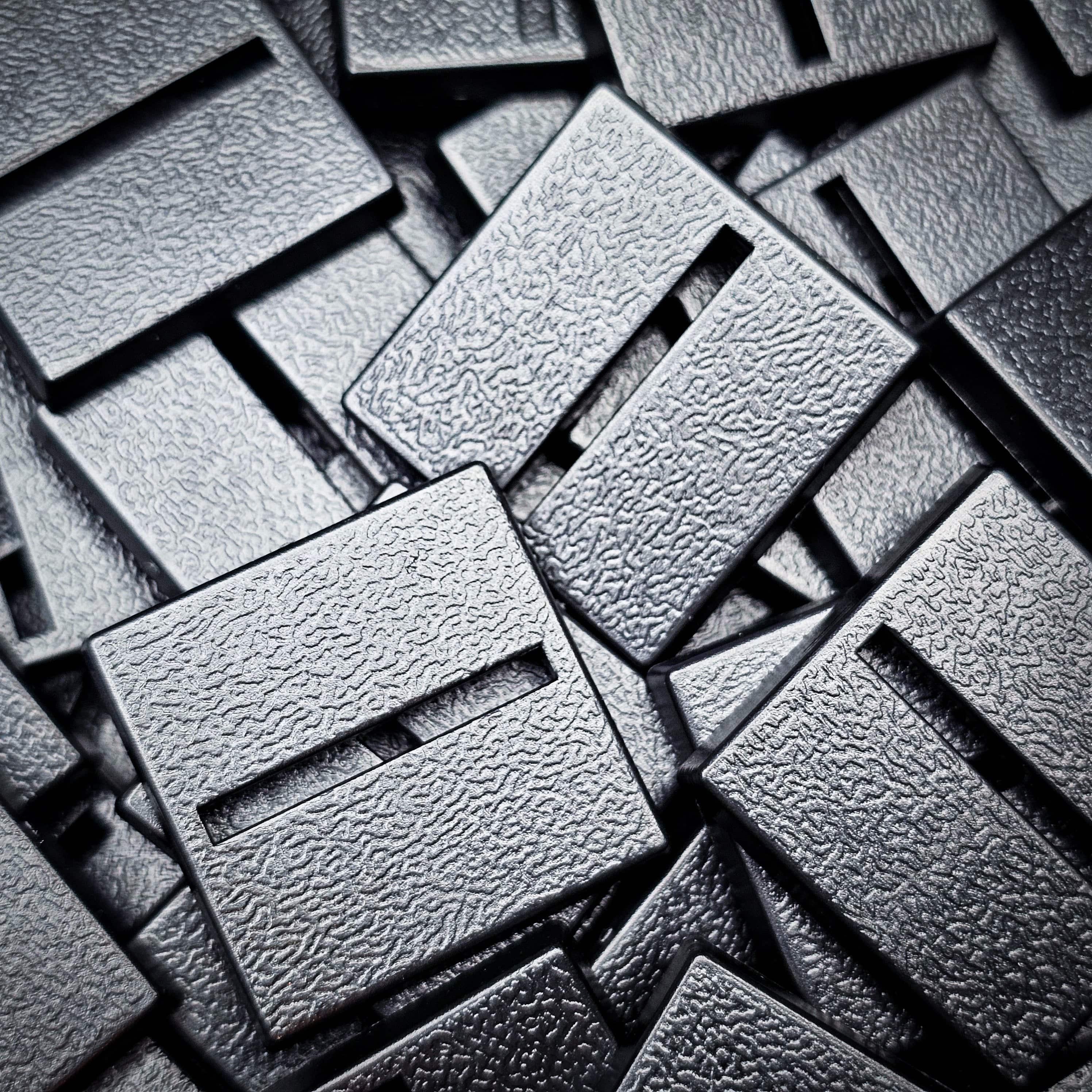 Base 25mm Square Parallel Slotted Plastic Bases