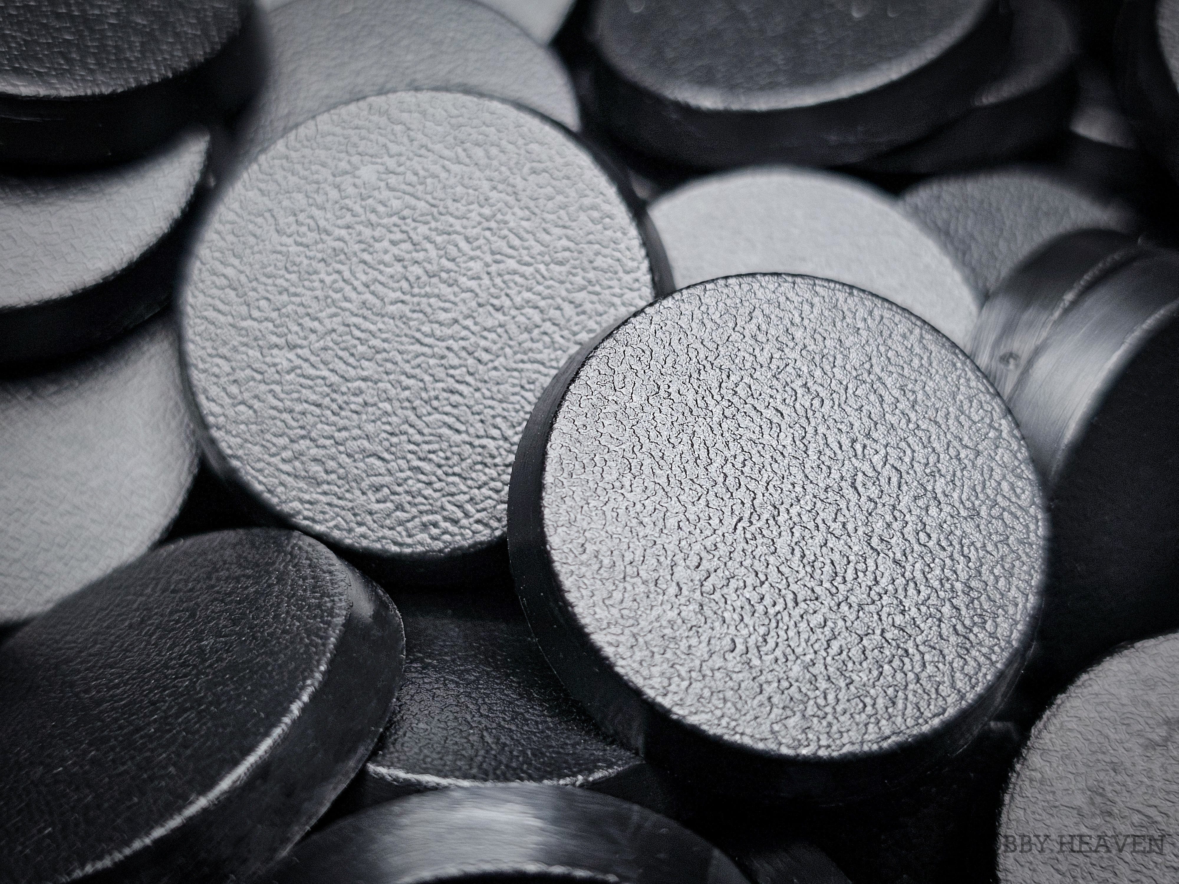 Base 25mm Round Plain Plastic Bases