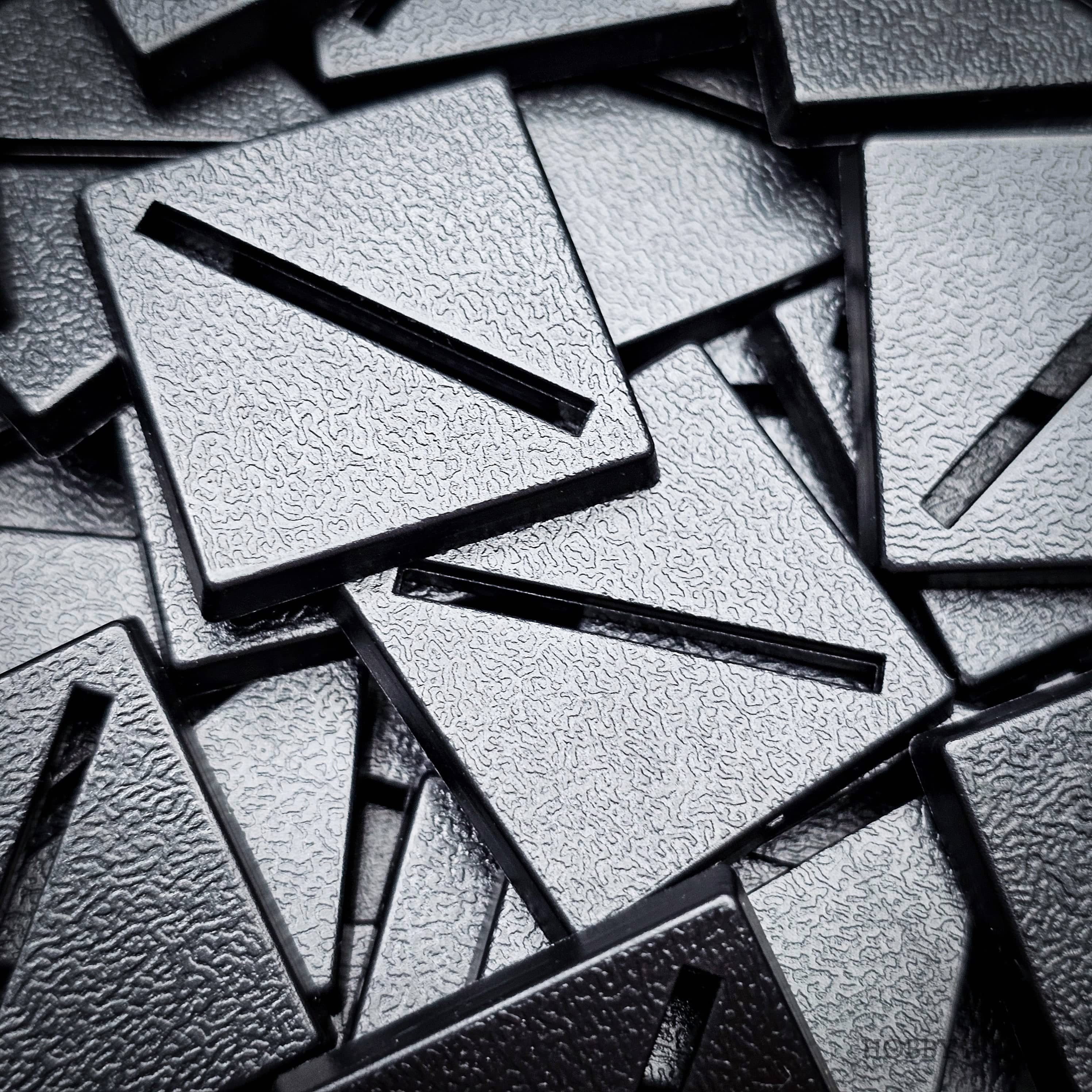 Base 25mm Square Diagonal Slotted Plastic Bases