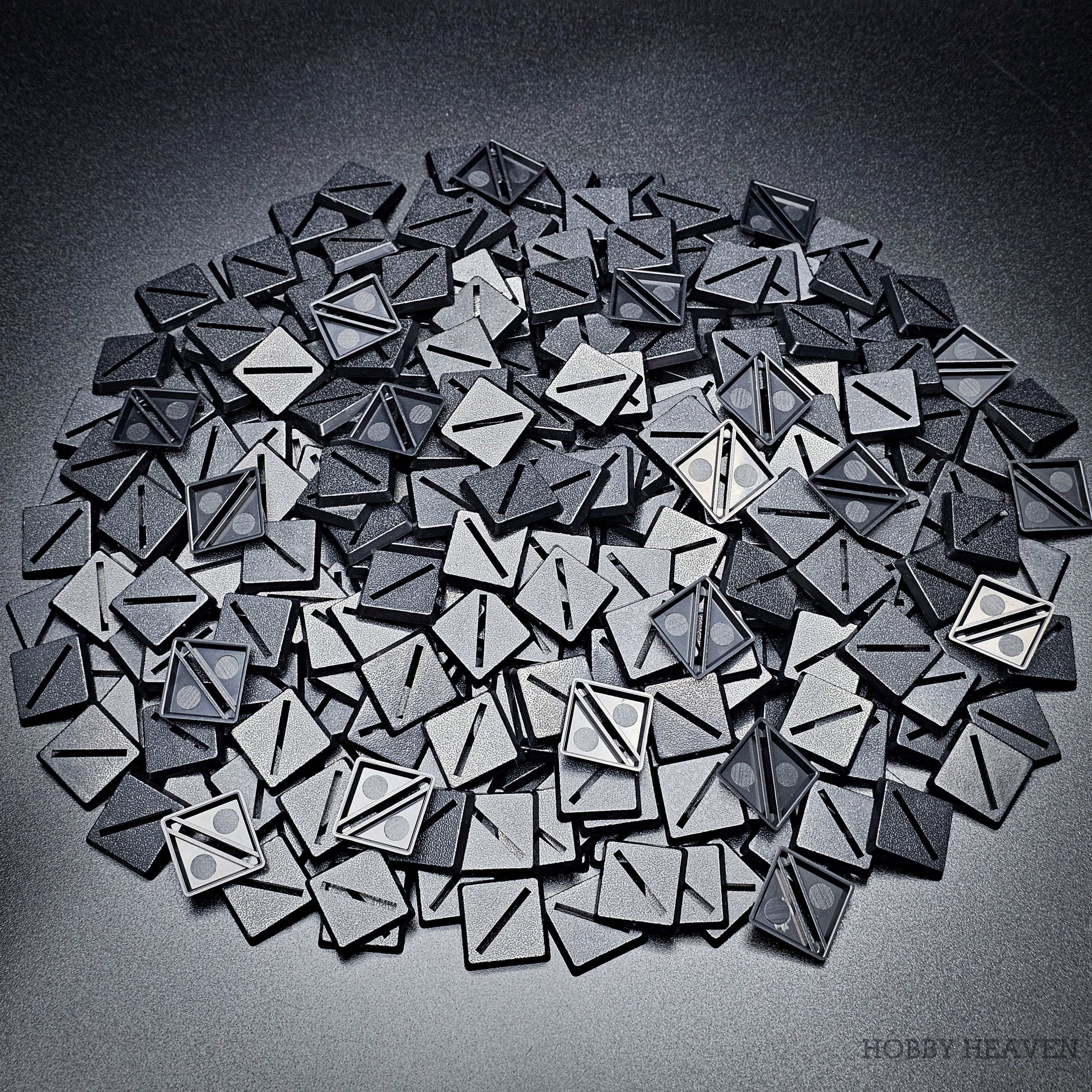 Base 20mm Square Slotted Plastic Bases