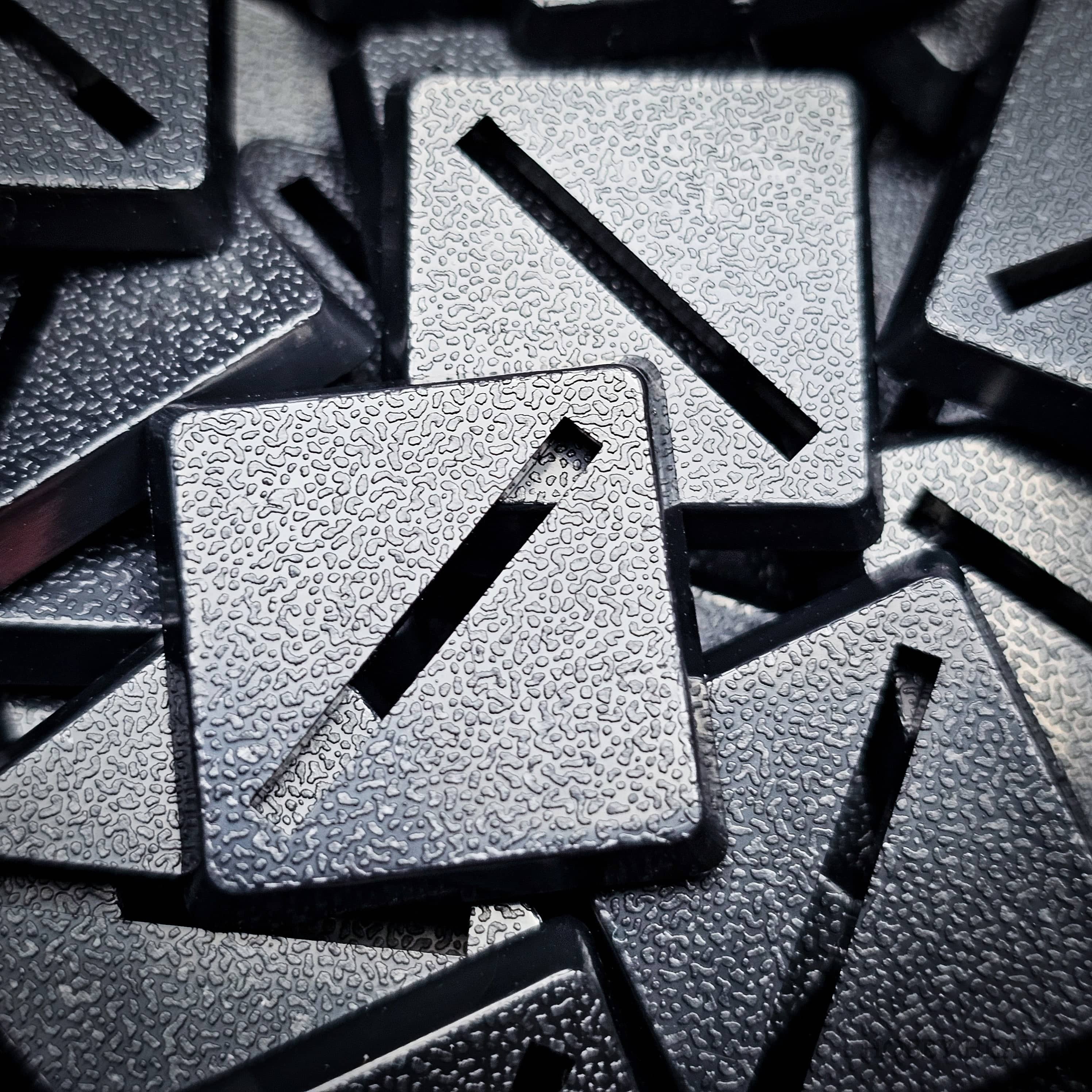 Base 20mm Square Slotted Plastic Bases