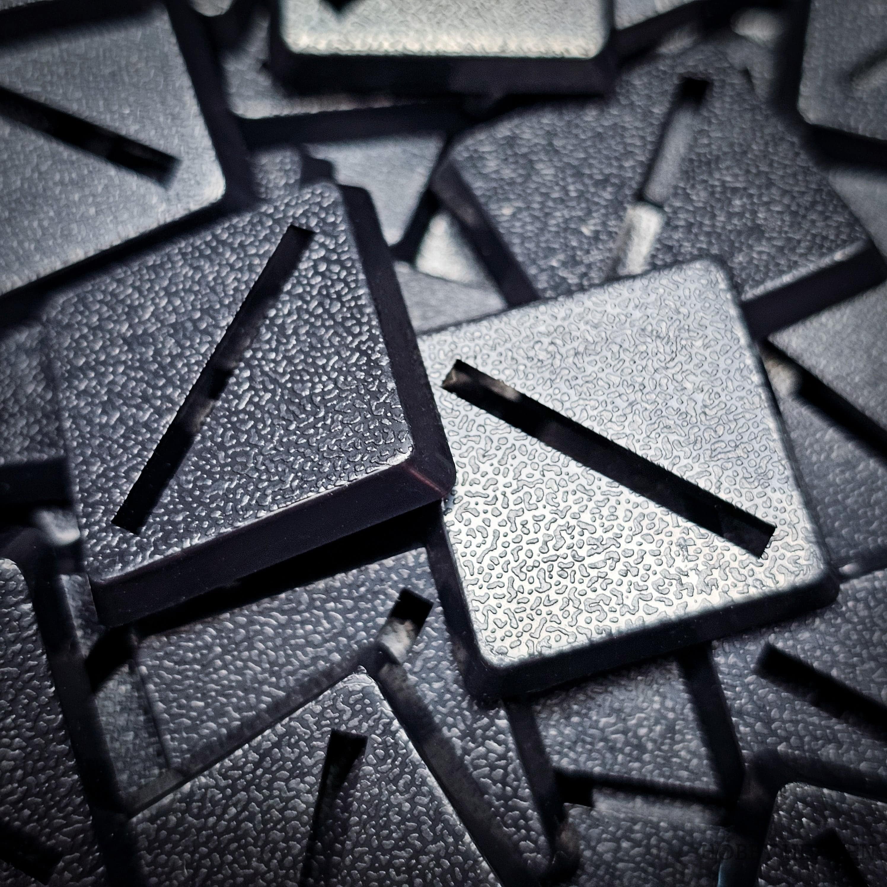Base 20mm Square Slotted Plastic Bases