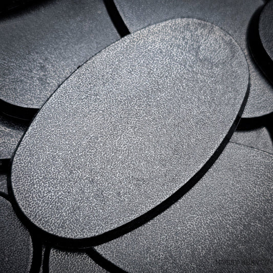 Base 75x42mm Oval Plain Plastic Bases