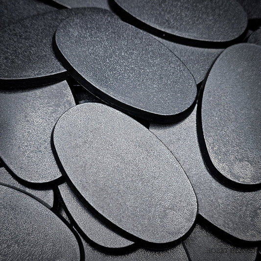 Base 75x42mm Oval Plain Plastic Bases