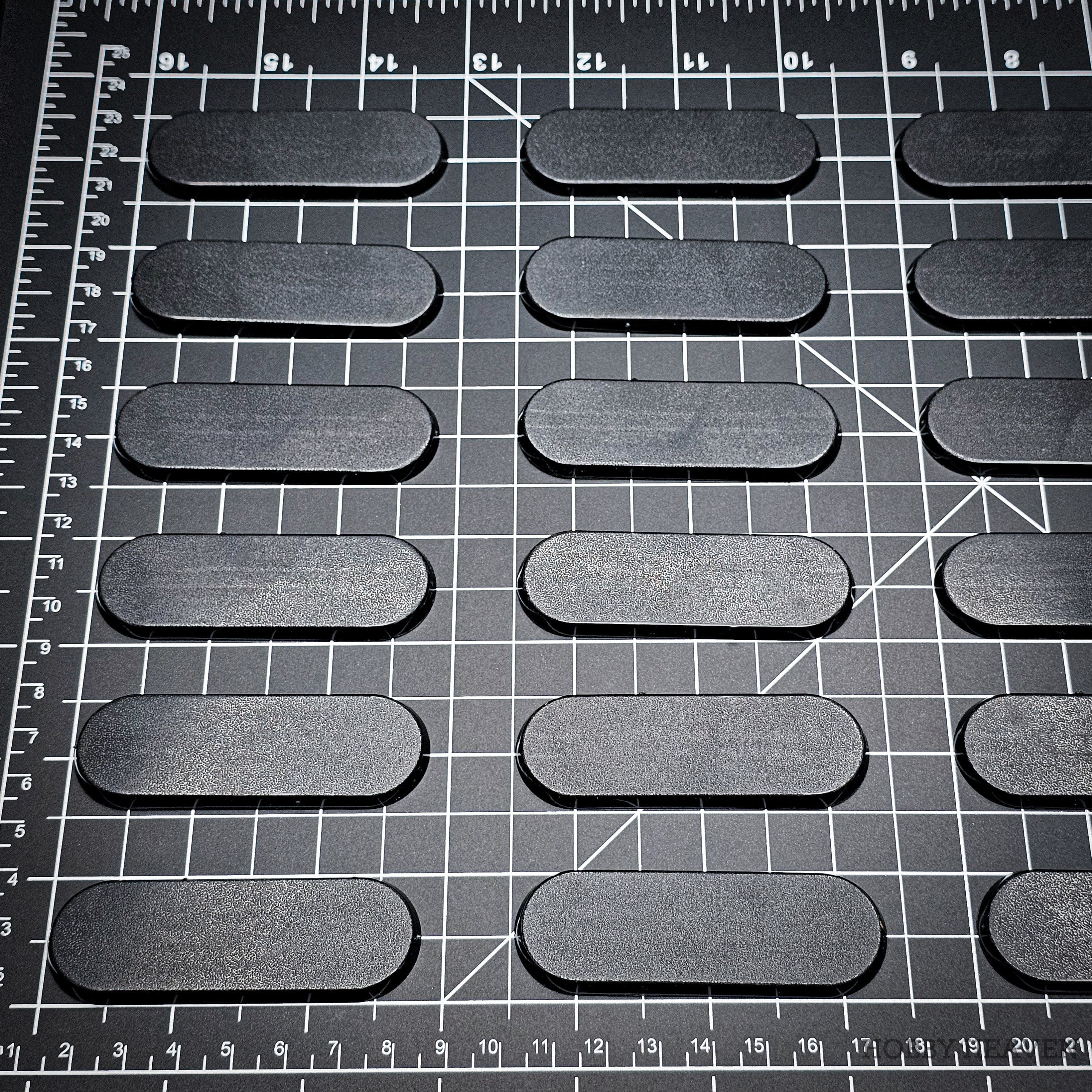 Base 70x25mm Pill Bike Plain Plastic Bases