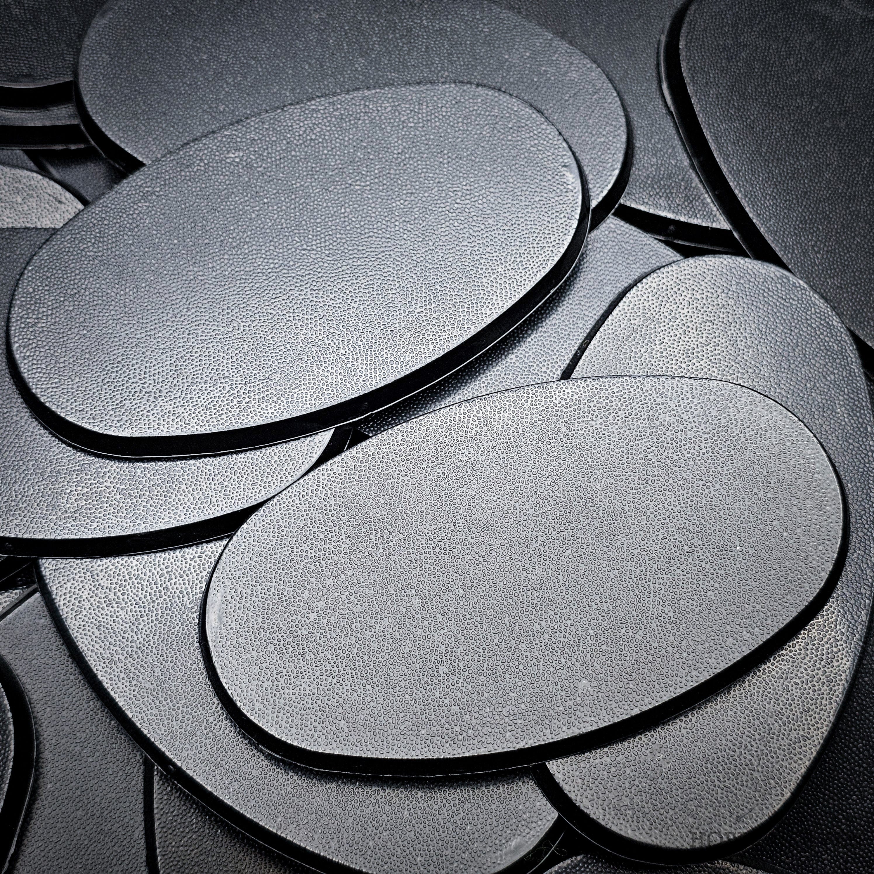Base 90x52mm Oval Plain Plastic Bases