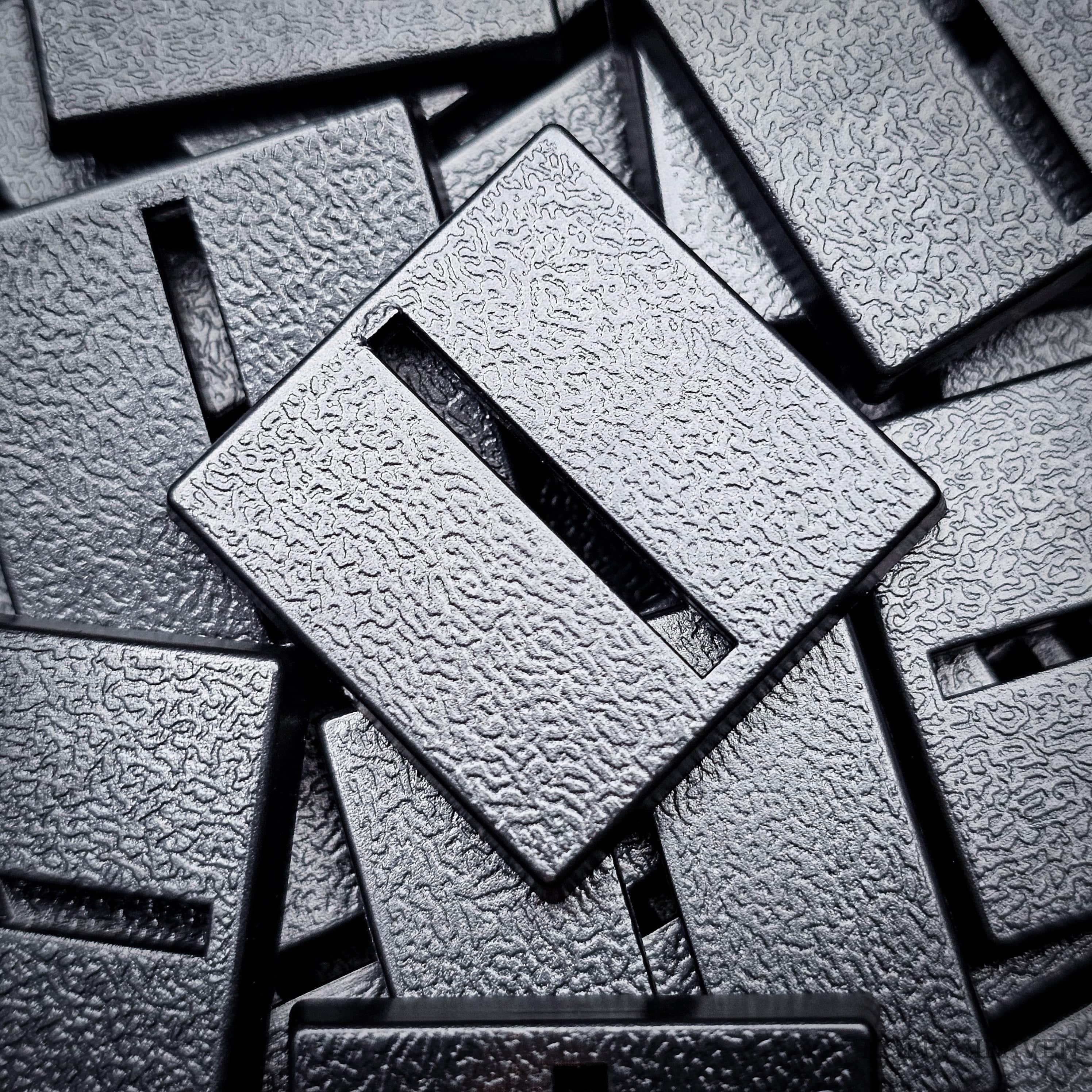 Base 25mm Square Parallel Slotted Plastic Bases