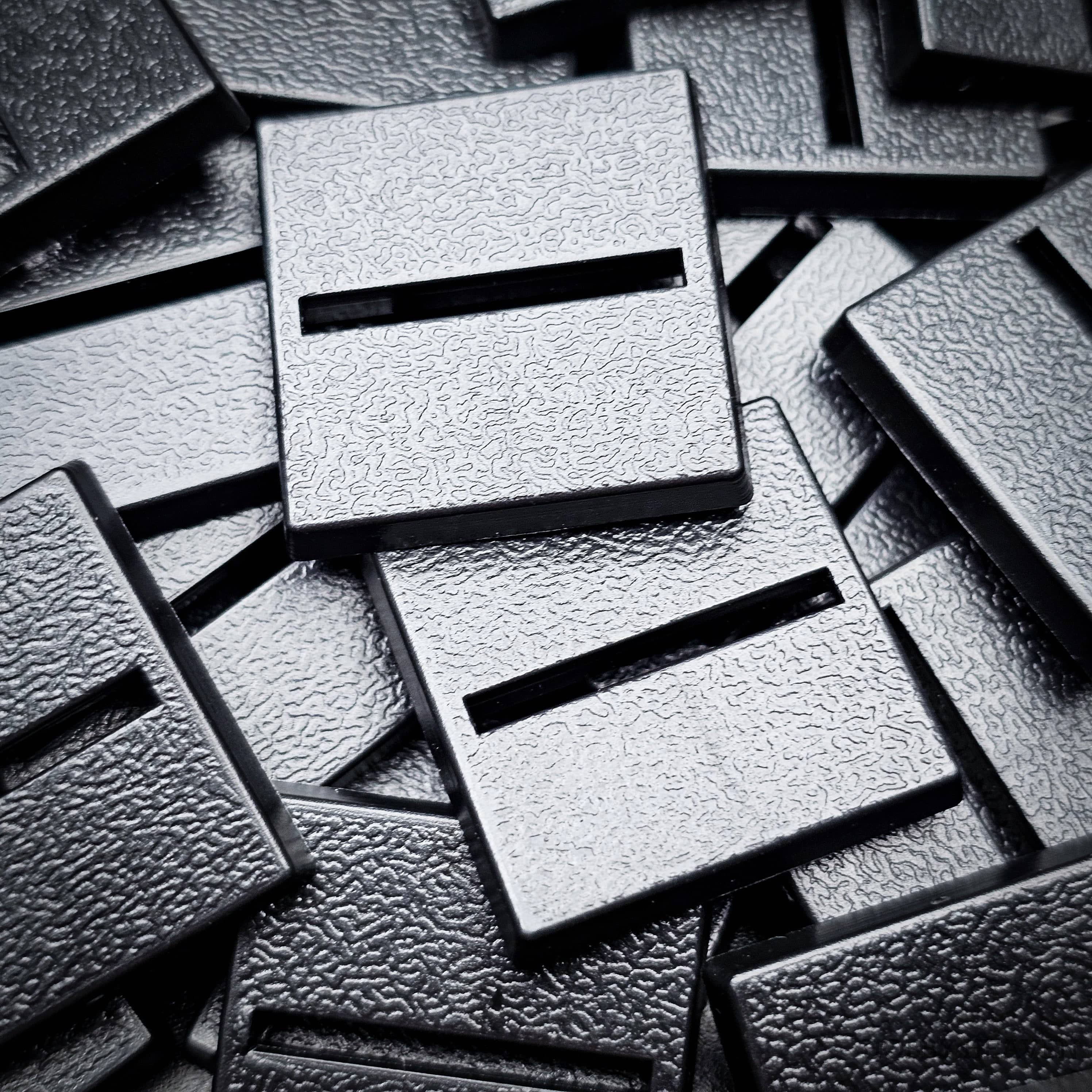 Base 25mm Square Parallel Slotted Plastic Bases