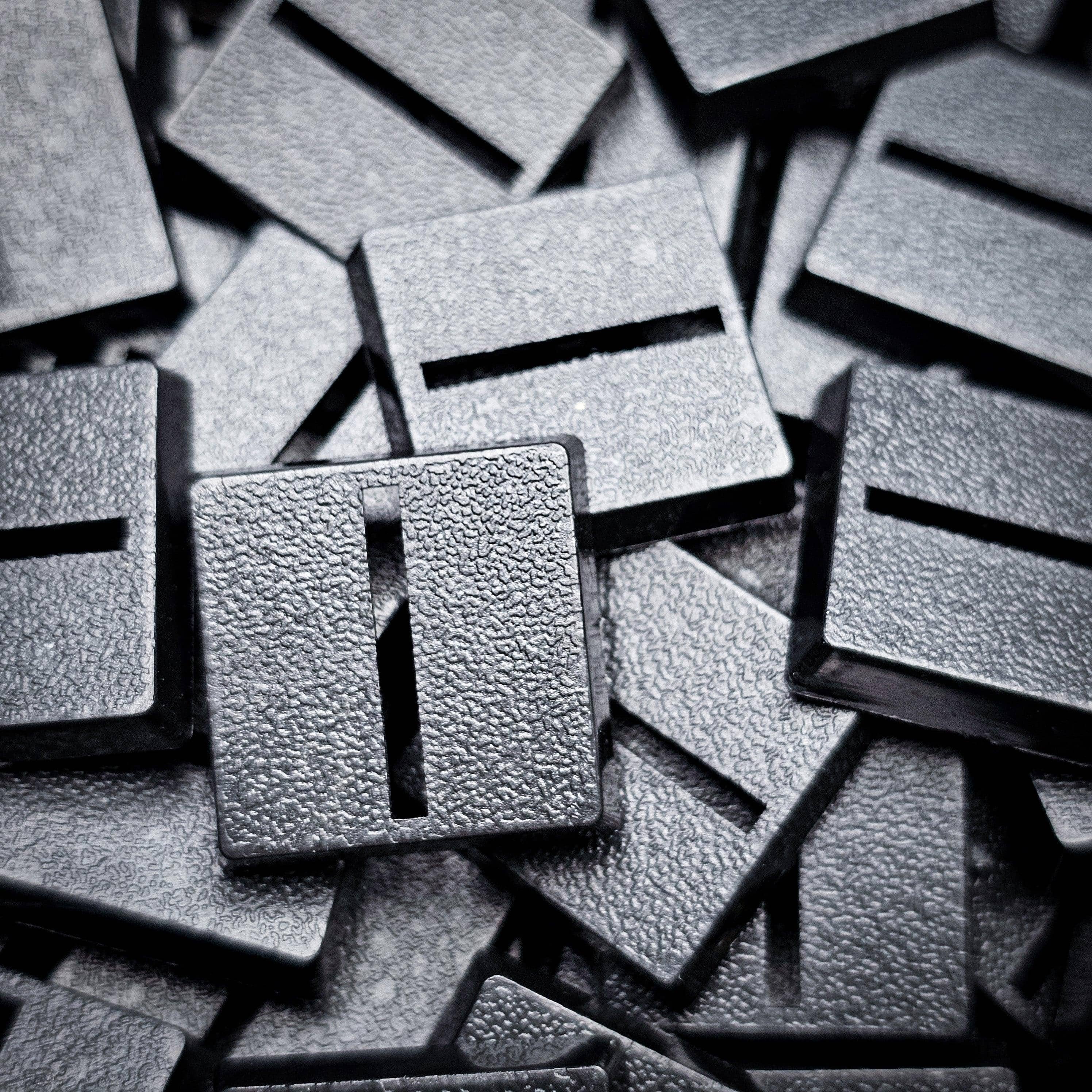 Base 20mm Square Parallel Slotted Plastic Bases