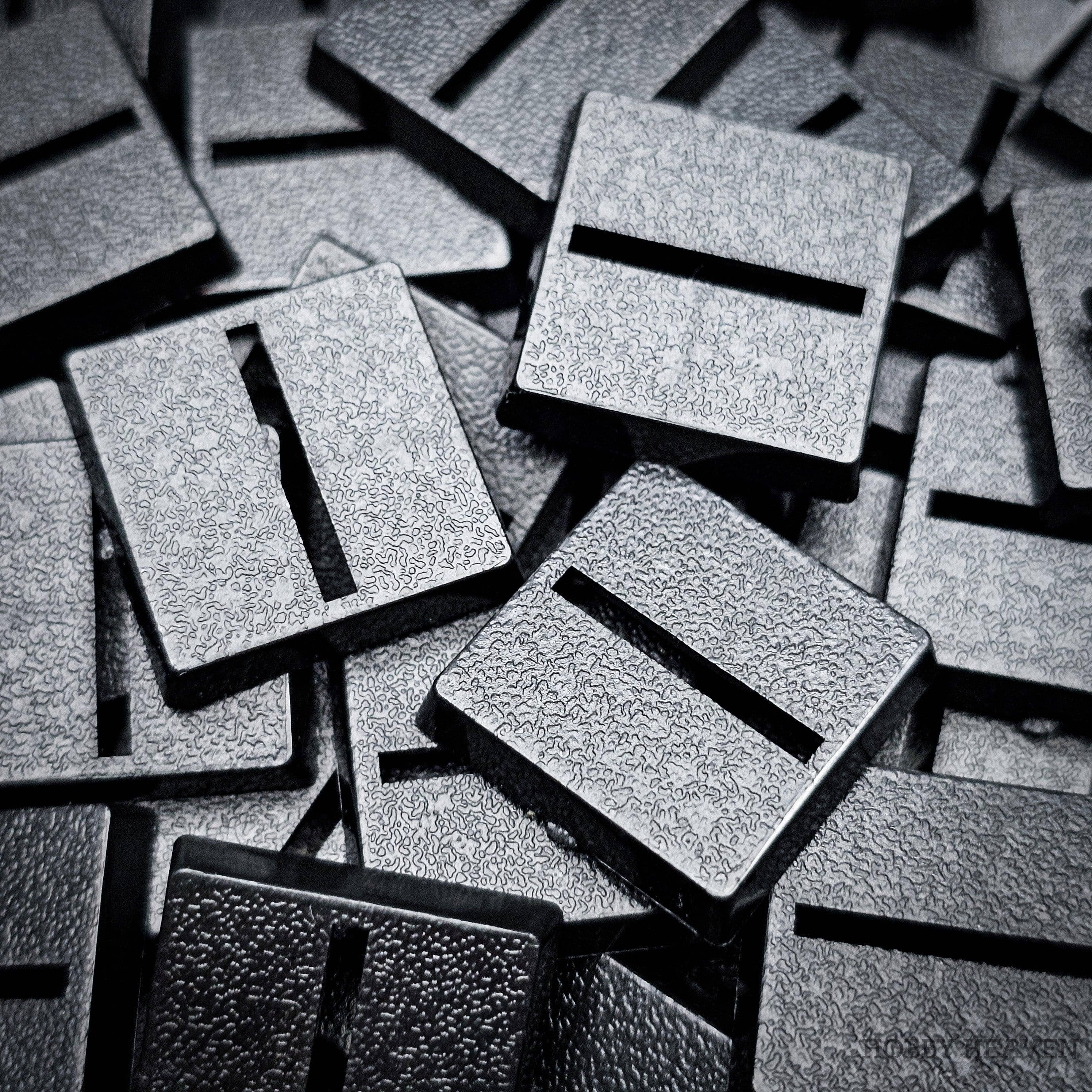 Base 20mm Square Parallel Slotted Plastic Bases