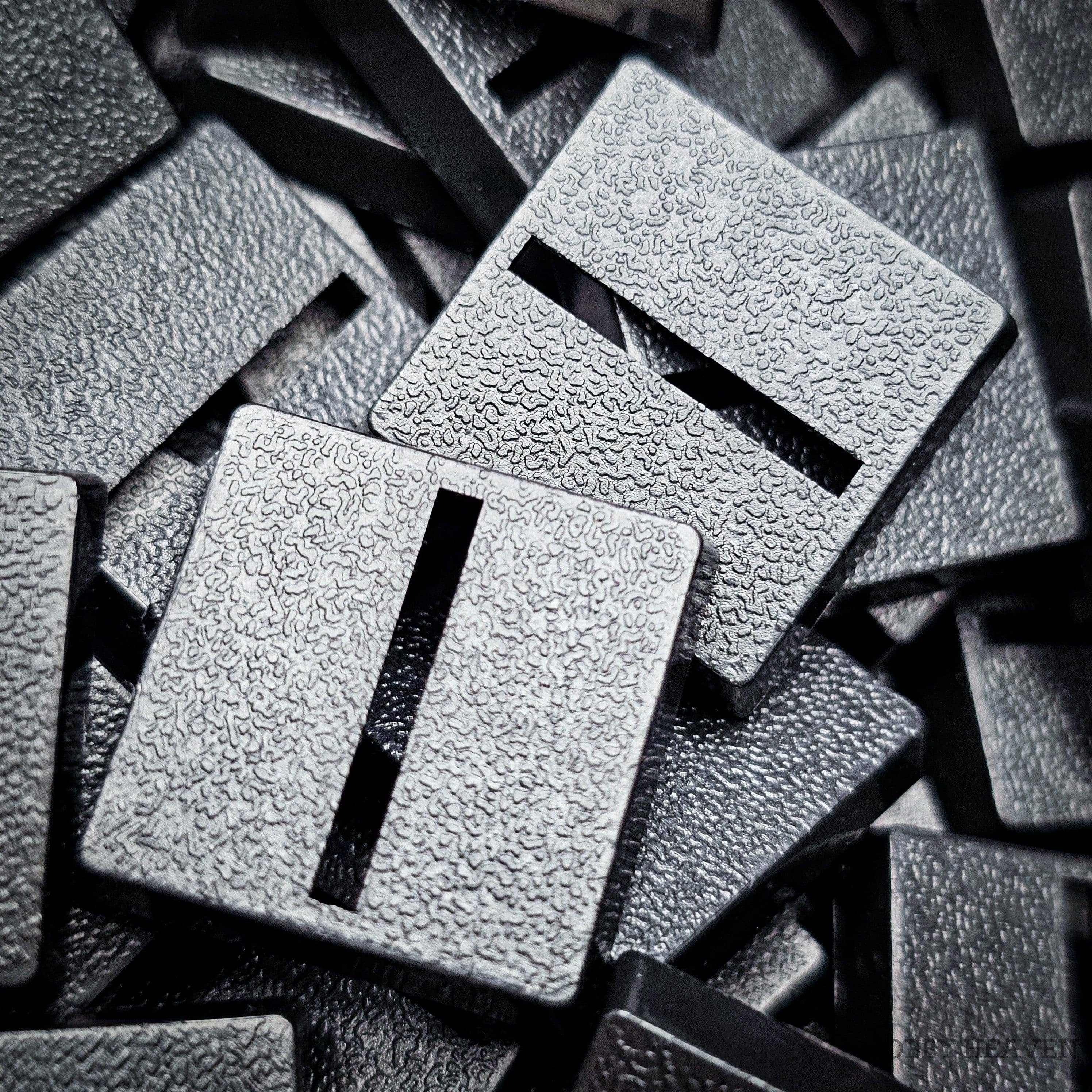 Base 20mm Square Parallel Slotted Plastic Bases
