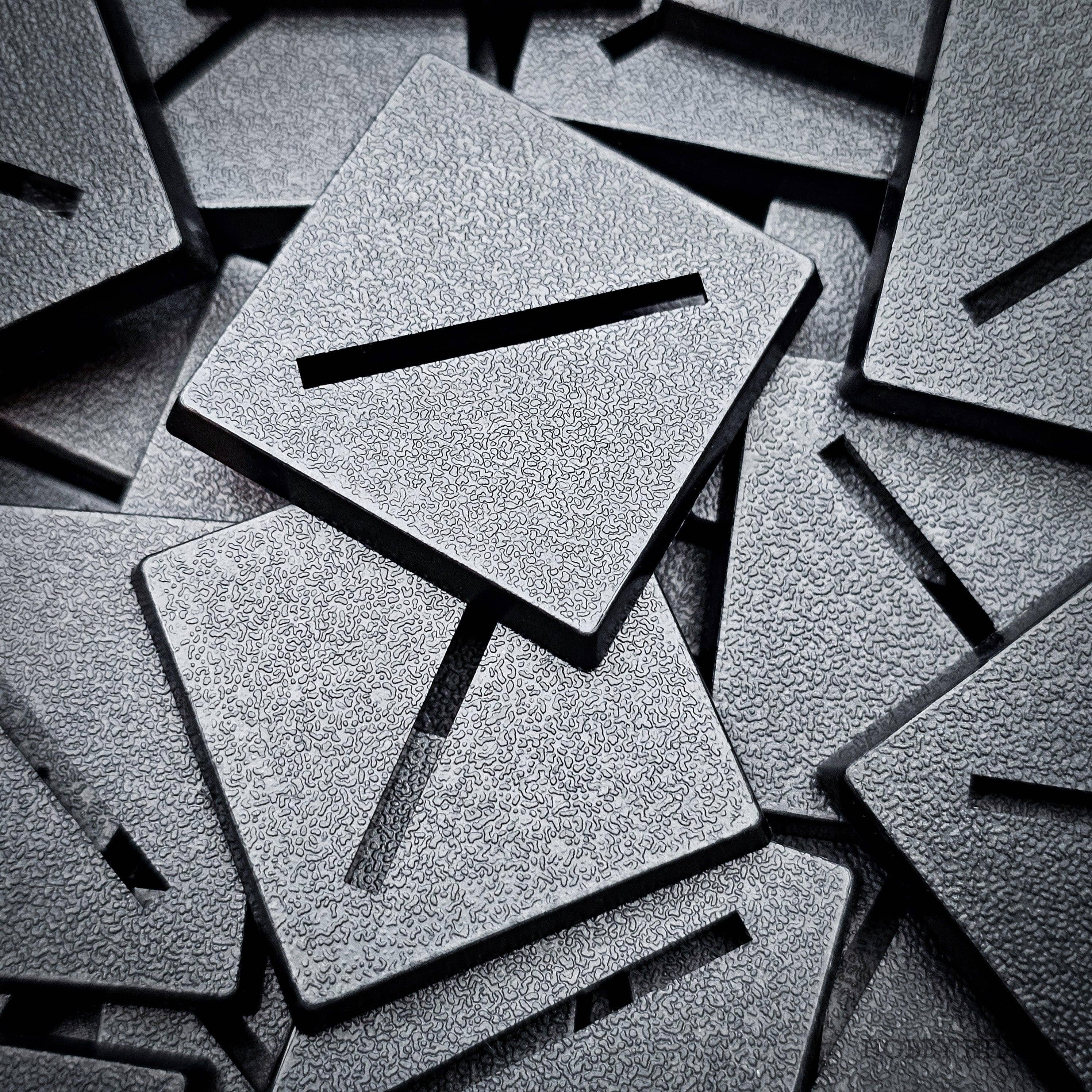Base 30mm Square Diagonal Slotted Plastic Bases