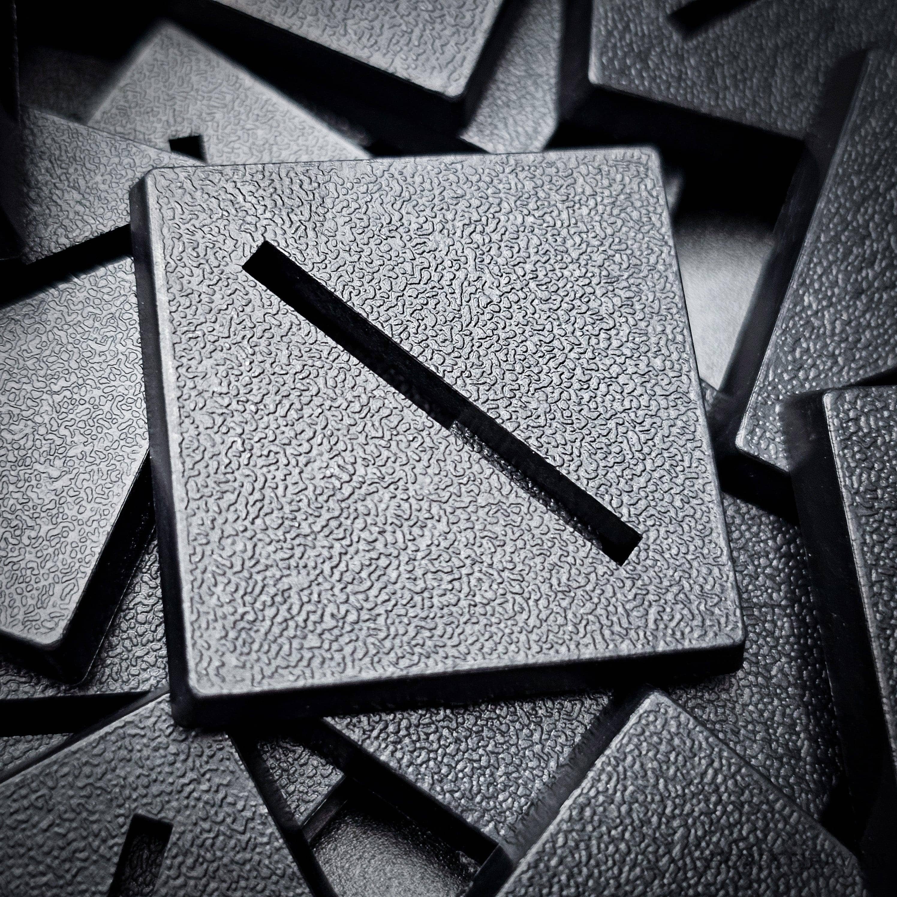 Base 30mm Square Diagonal Slotted Plastic Bases