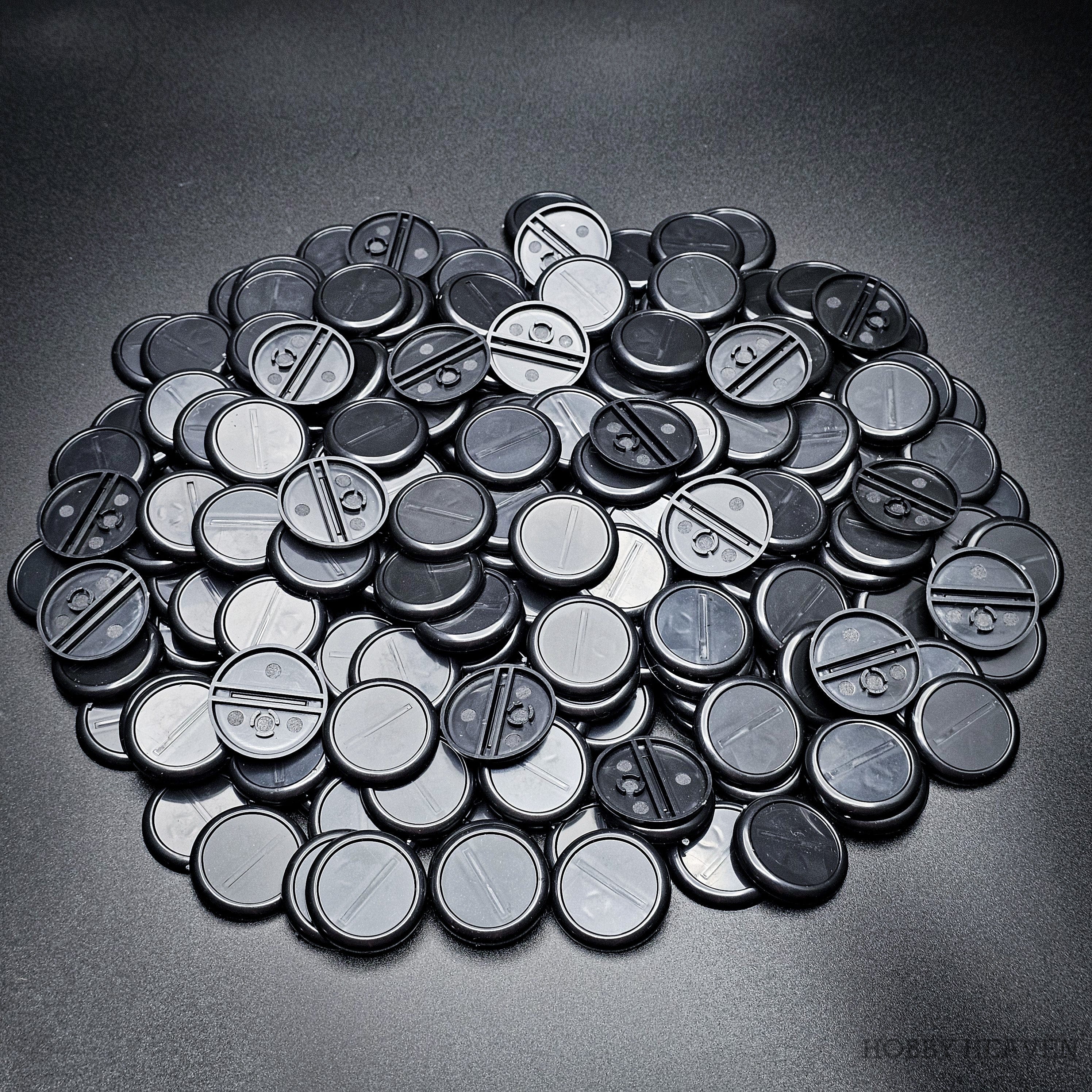 Base 30mm Wide Lip Round Plastic Bases
