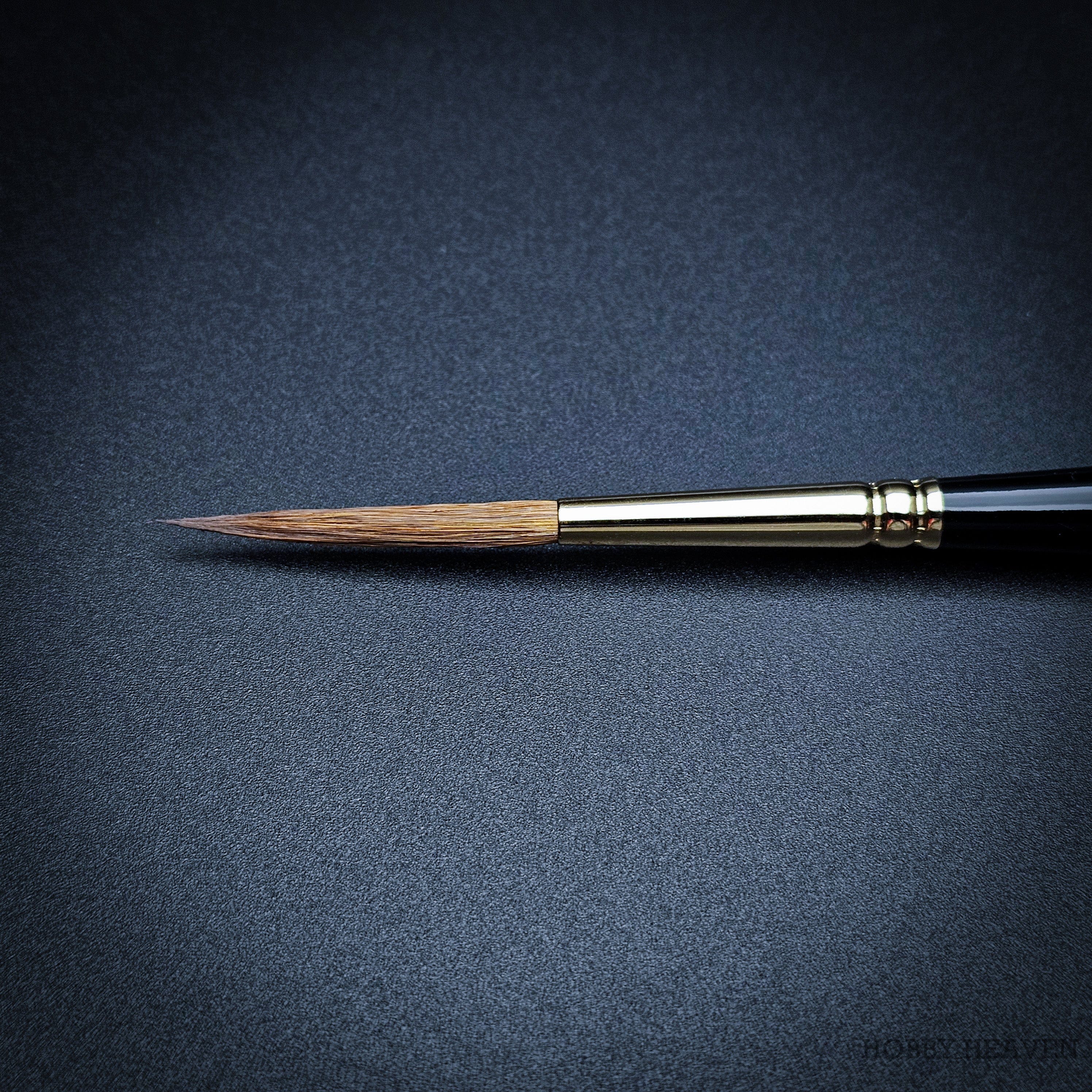Brush Raphael Series 8802 — Kolinsky Sable Round