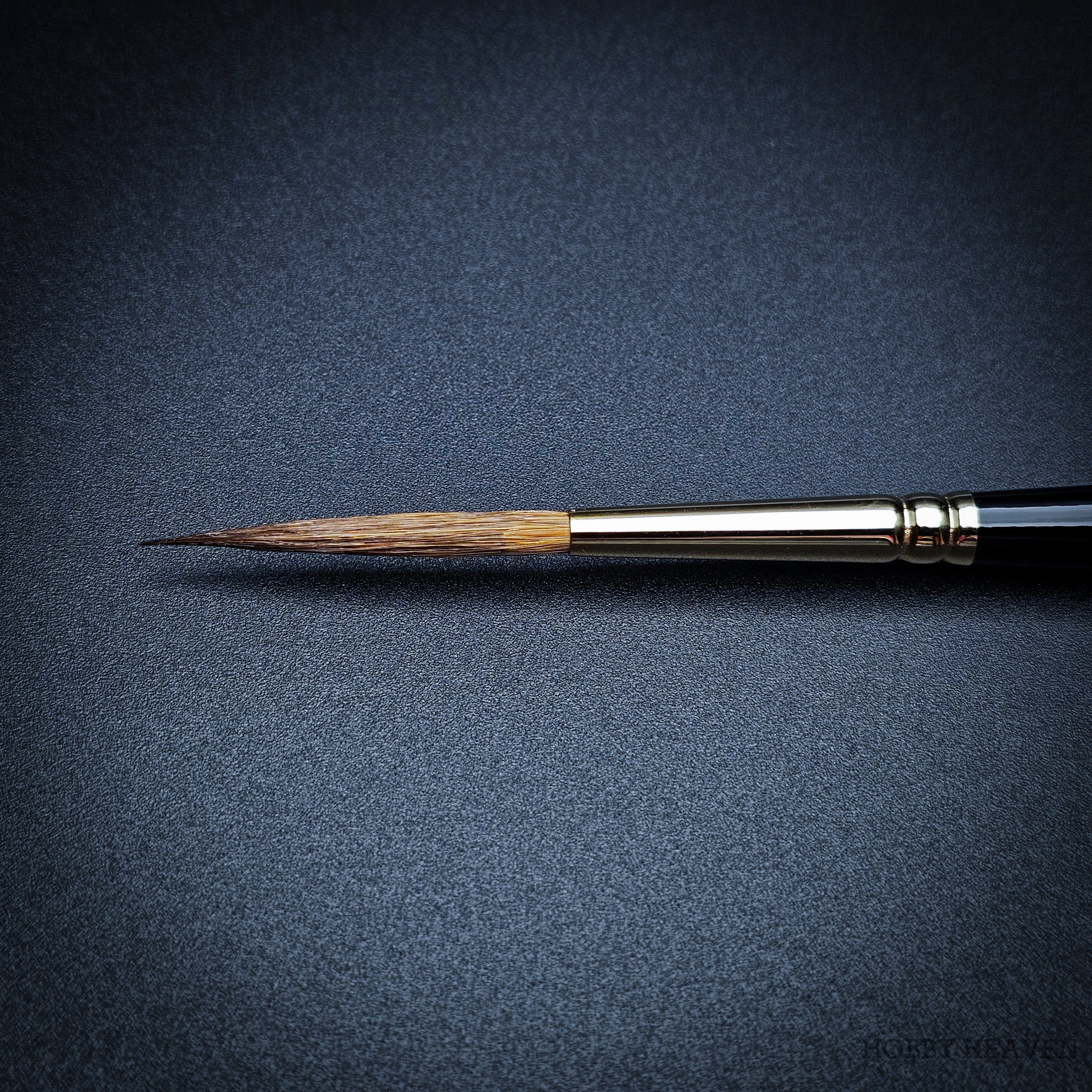 Brush Raphael Series 8802 — Kolinsky Sable Round