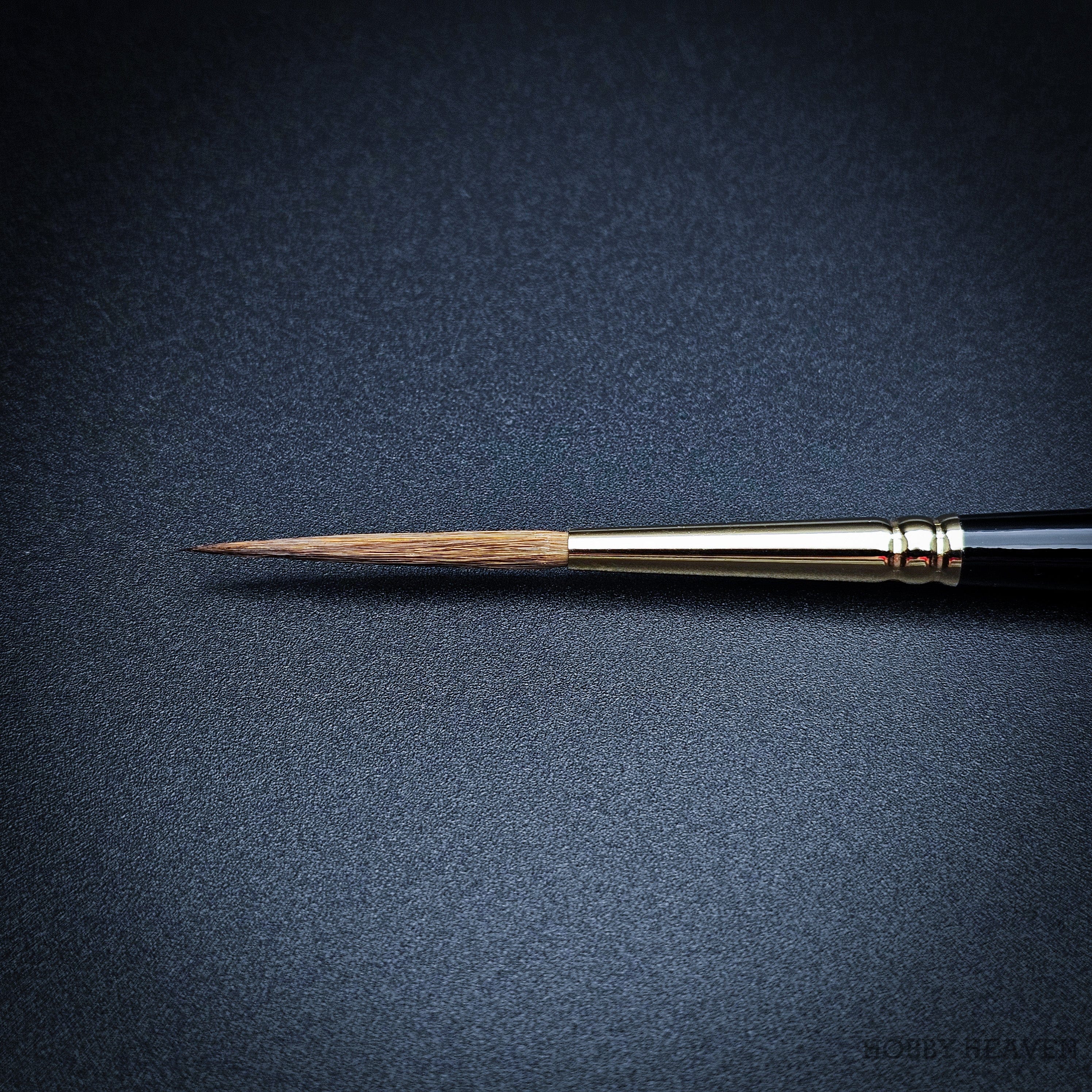 Brush Raphael Series 8802 — Kolinsky Sable Round