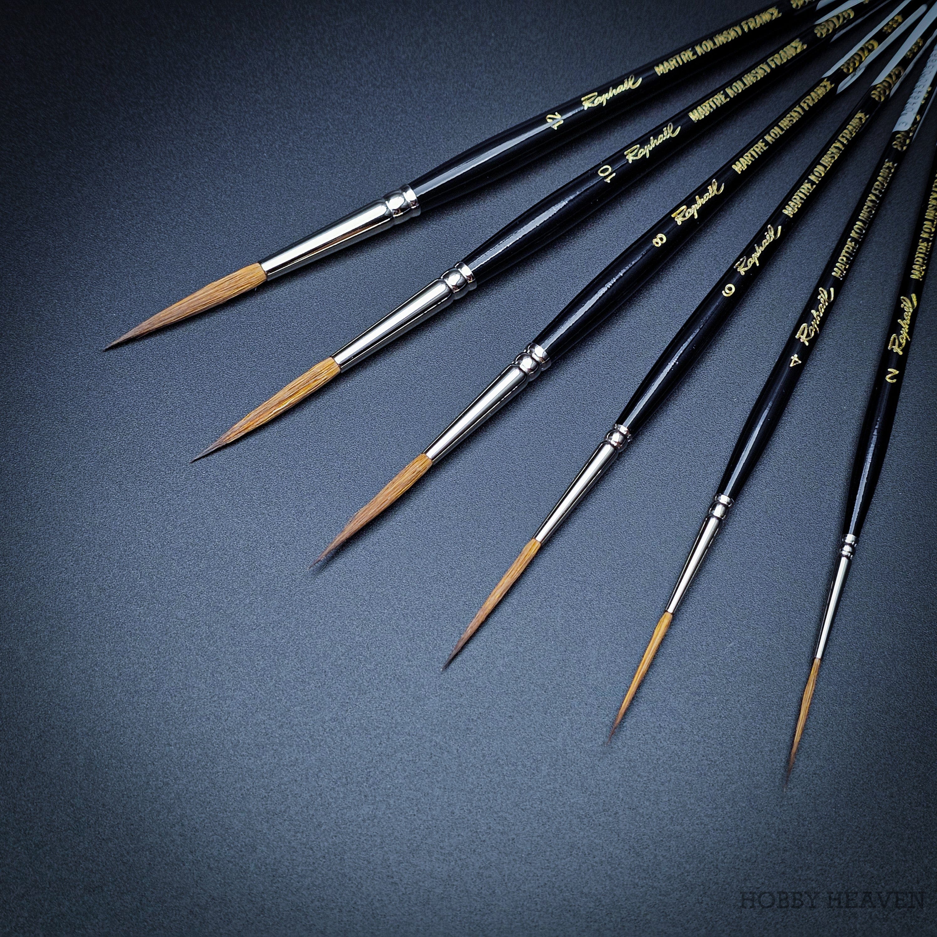 Brush Raphael Series 88026 — Kolinsky Sable Round