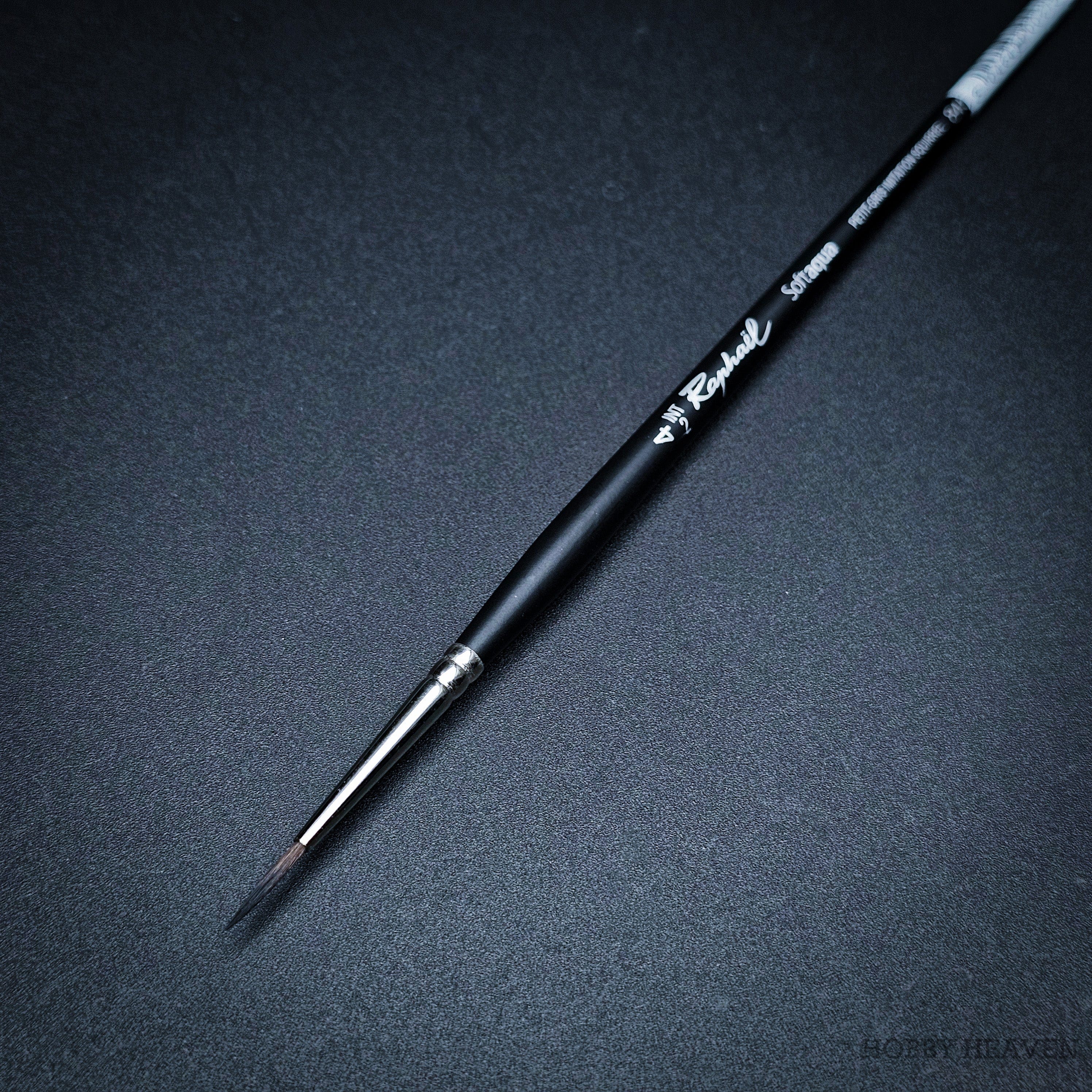 Brush Raphael SoftAqua 845 — Synthetic Round