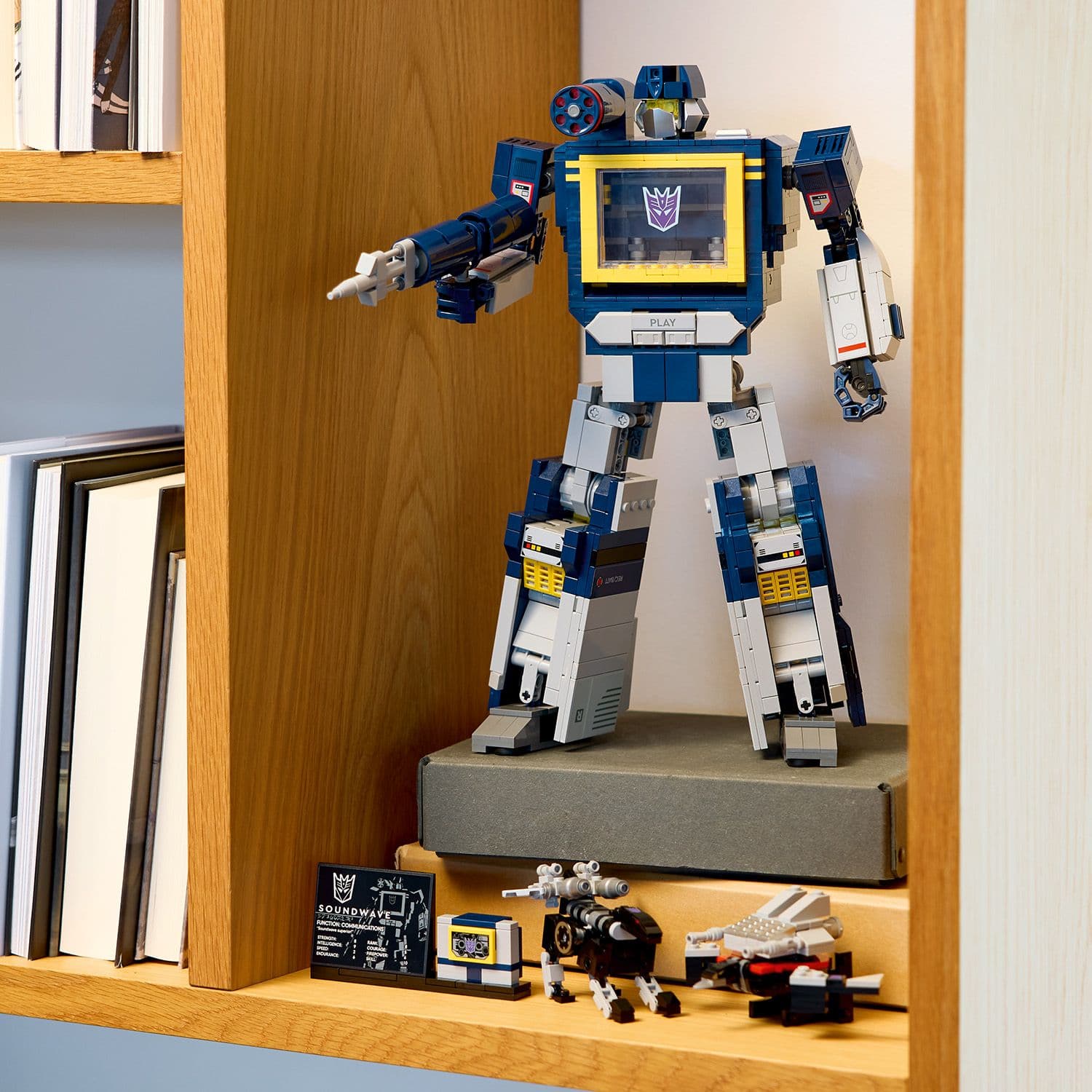 Curious Minds Toys & Games > Toys > Construction Toys > Interlocking Blocks > LEGO > LEGO Icons Lego Icons 10358 Transformers: Soundwave for Collectors Aged 18 and Up