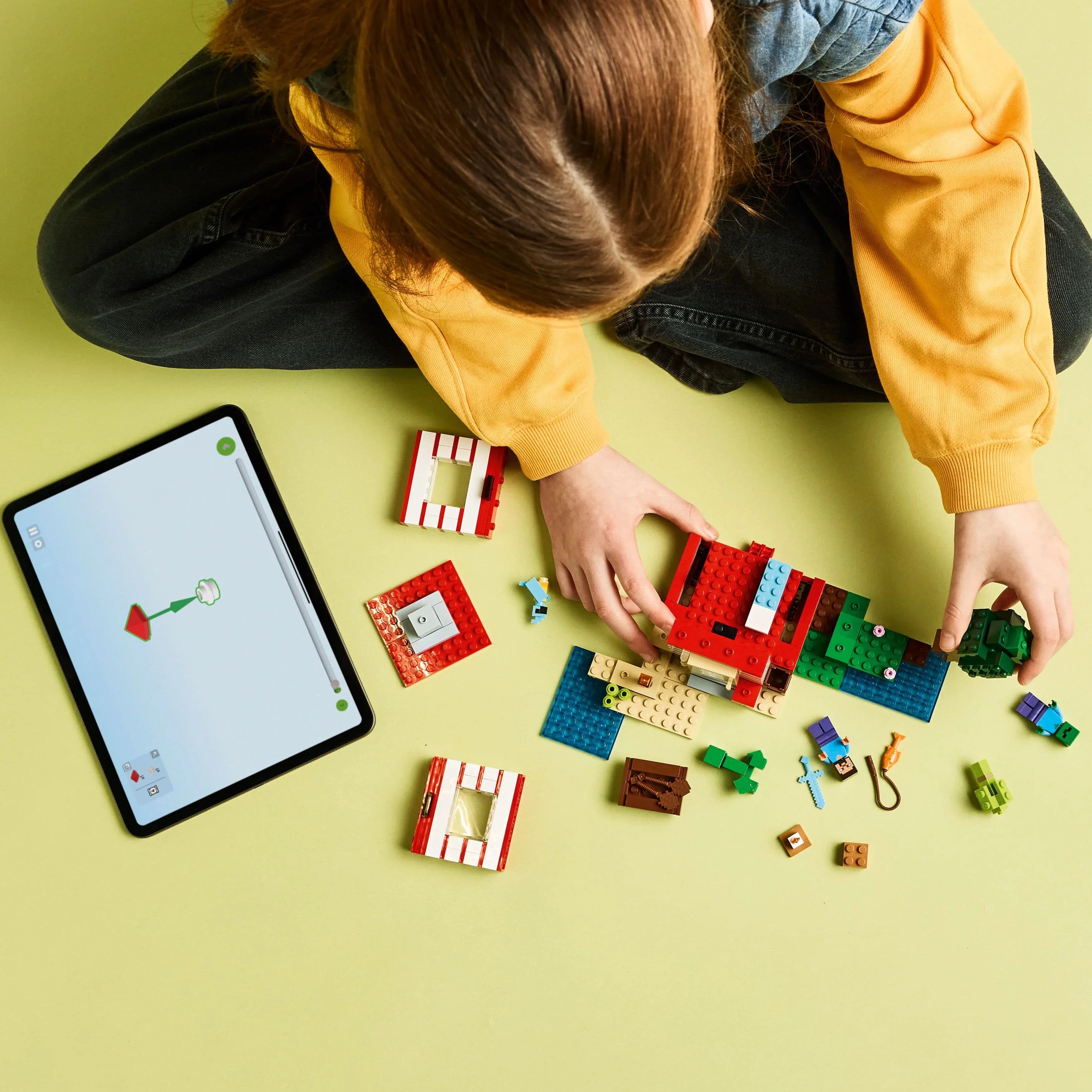 Curious Minds Toys & Games > Toys > Construction Toys > Interlocking Blocks > LEGO > LEGO Minecraft Lego Minecraft 21275 The TNT Jungle House Playset for Ages 8 and Up