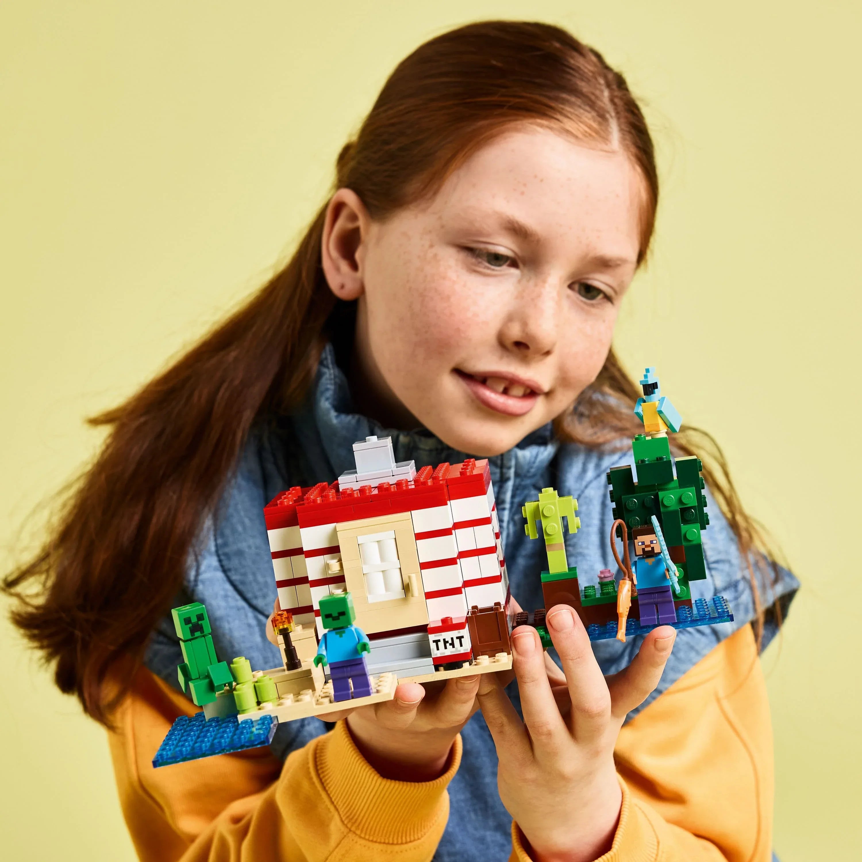 Curious Minds Toys & Games > Toys > Construction Toys > Interlocking Blocks > LEGO > LEGO Minecraft Lego Minecraft 21275 The TNT Jungle House Playset for Ages 8 and Up