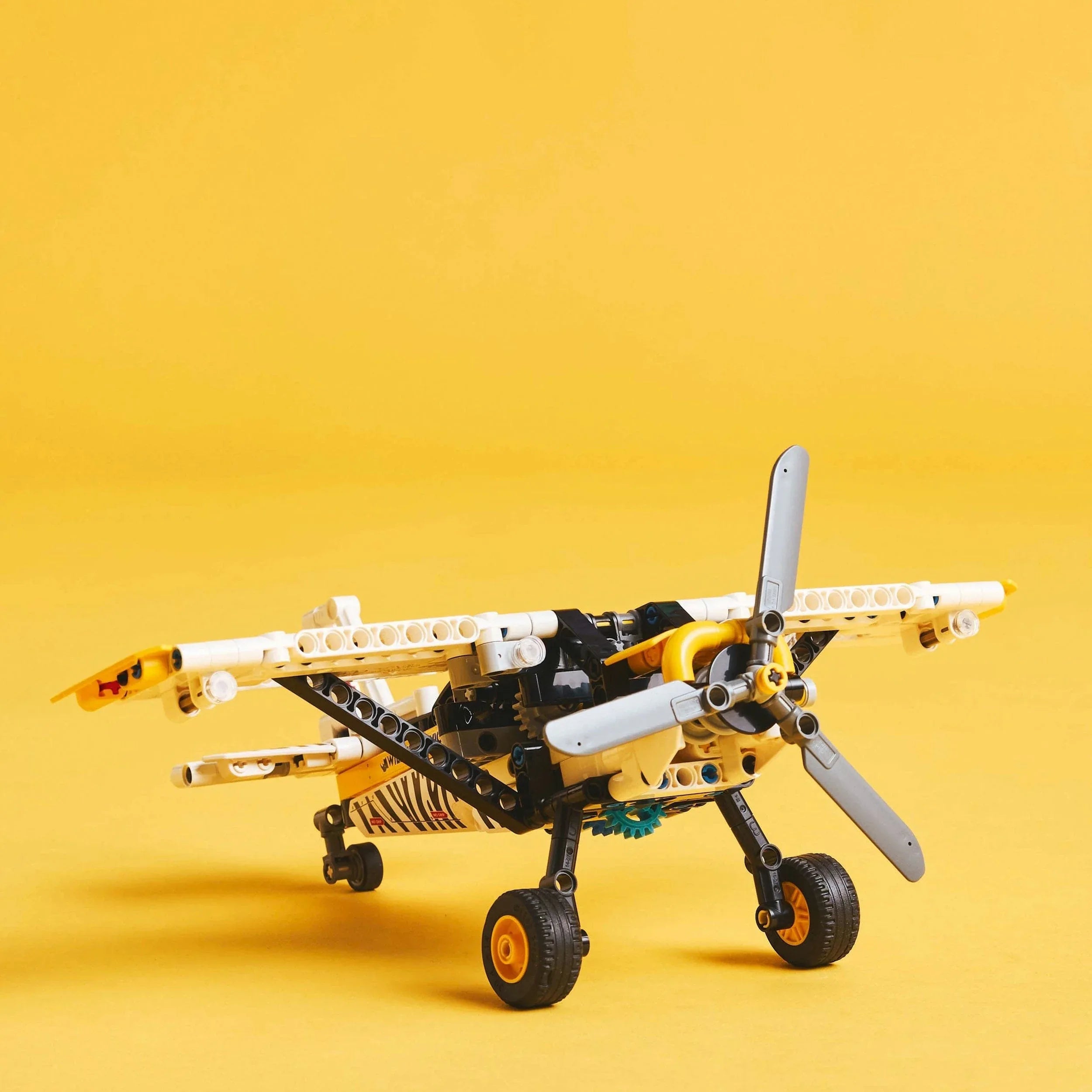 Curious Minds Toys & Games > Toys > Construction Toys > Interlocking Blocks > LEGO > LEGO Technic Lego Technic 42198 Bush Plane Buildable Toy Playset for Ages 8 and Up