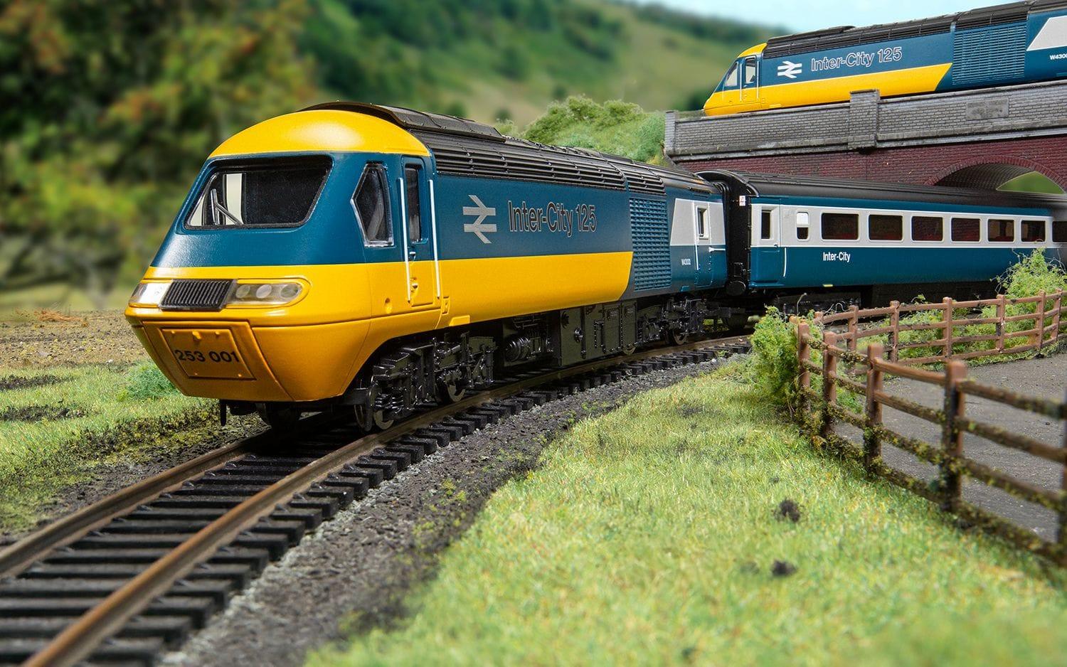 Empire Warehouse Model railways Hornby R1289M BR Intercity 125 High Speed Retro Train Set