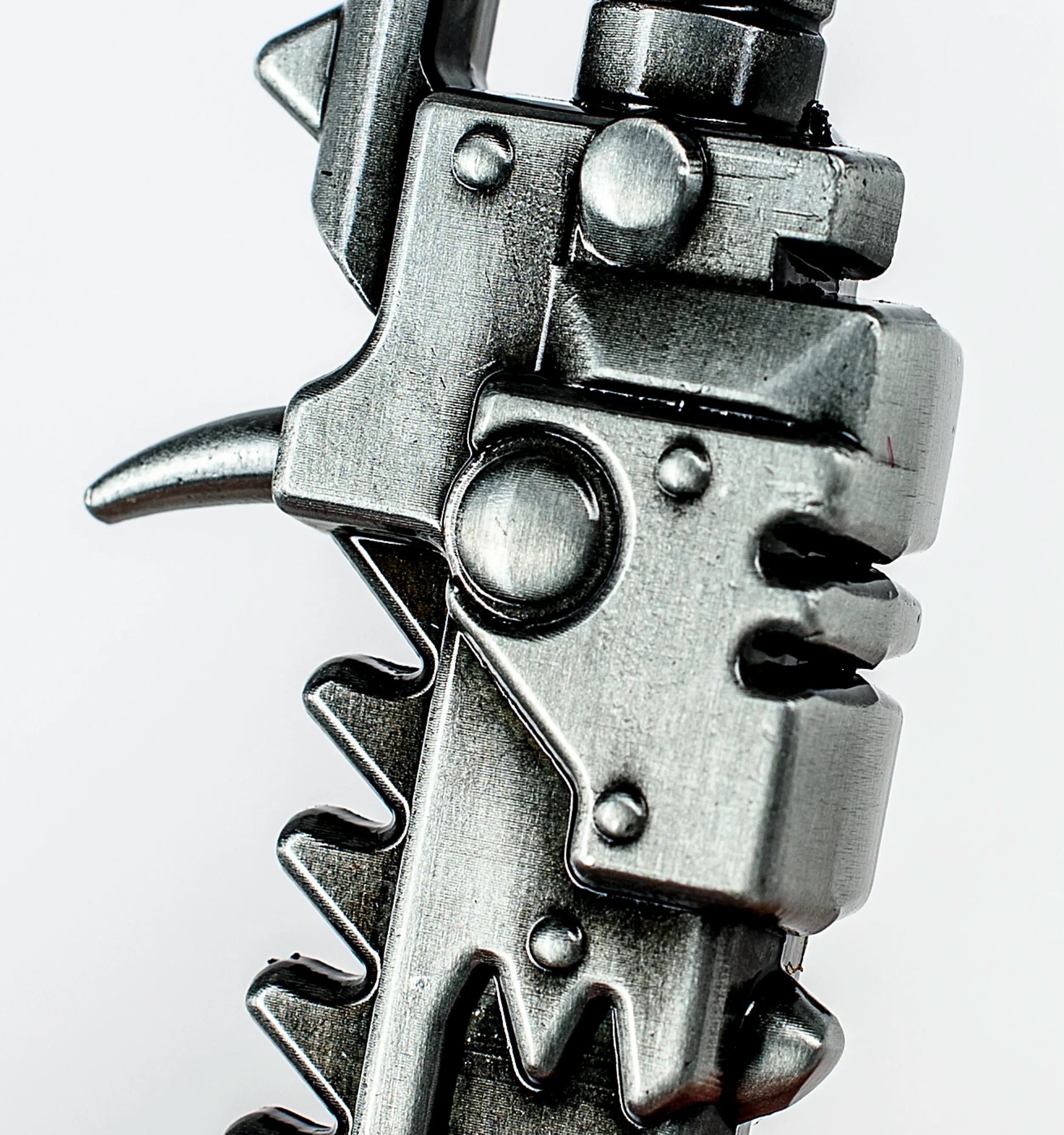 Loaded Dice Collectibles Warhammer 40,000: Chaos Chainsword Bottle Opener