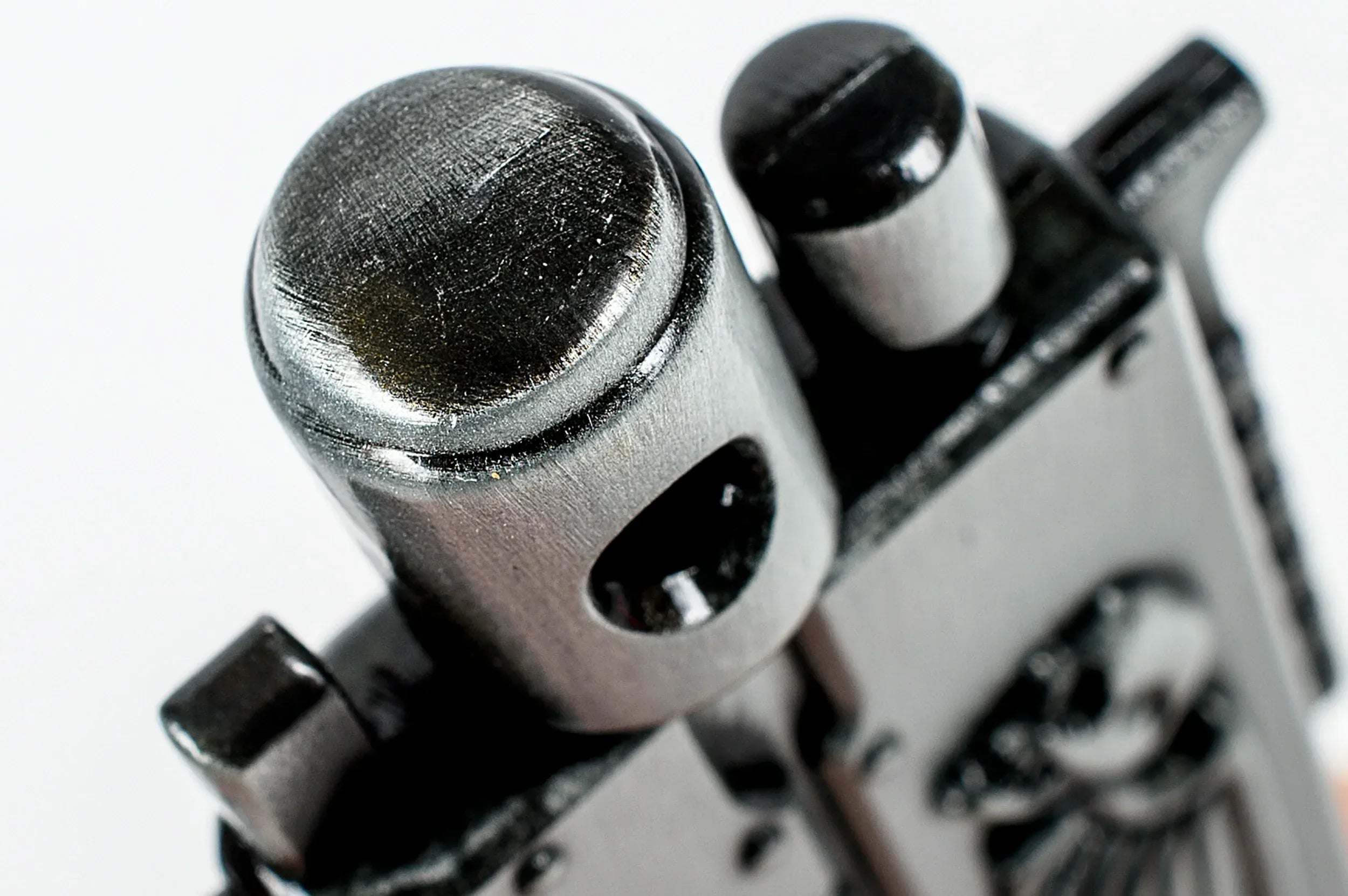 Loaded Dice Warhammer 40,000: Bolt Rifle Bottle Opener