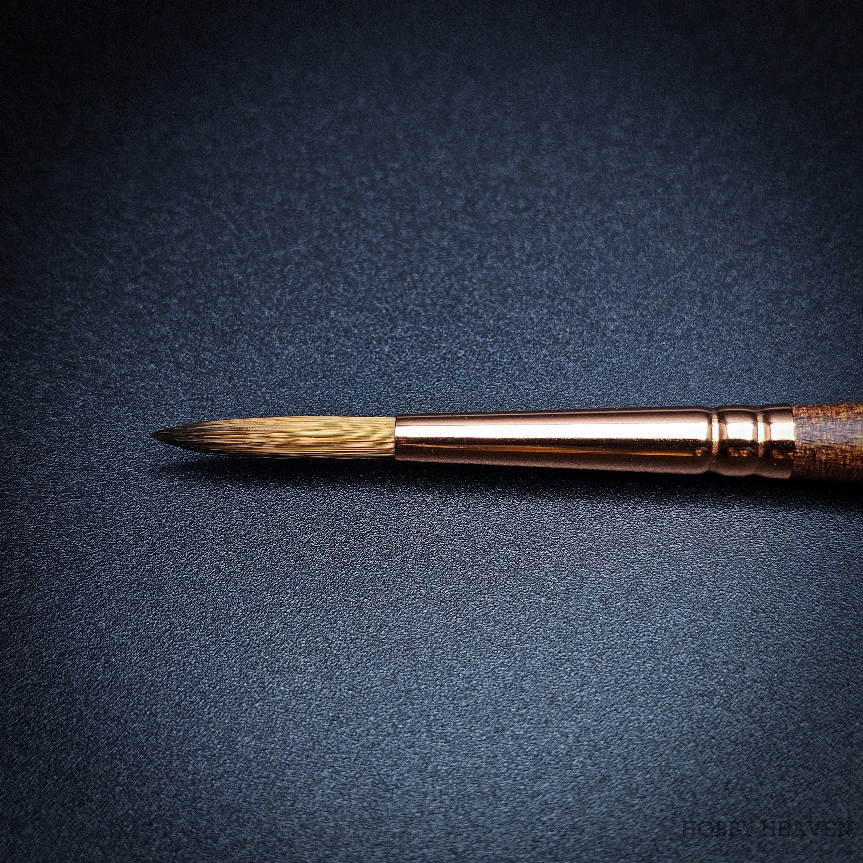 Brush Raphael Le Voyageur — Synthetic Round
