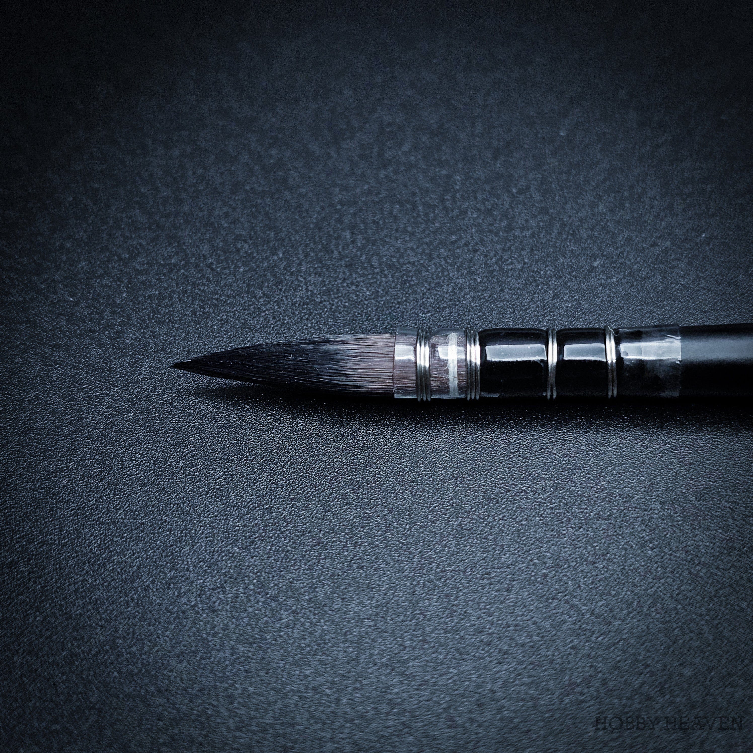 Brush Raphael Le Voyageur — Synthetic Round