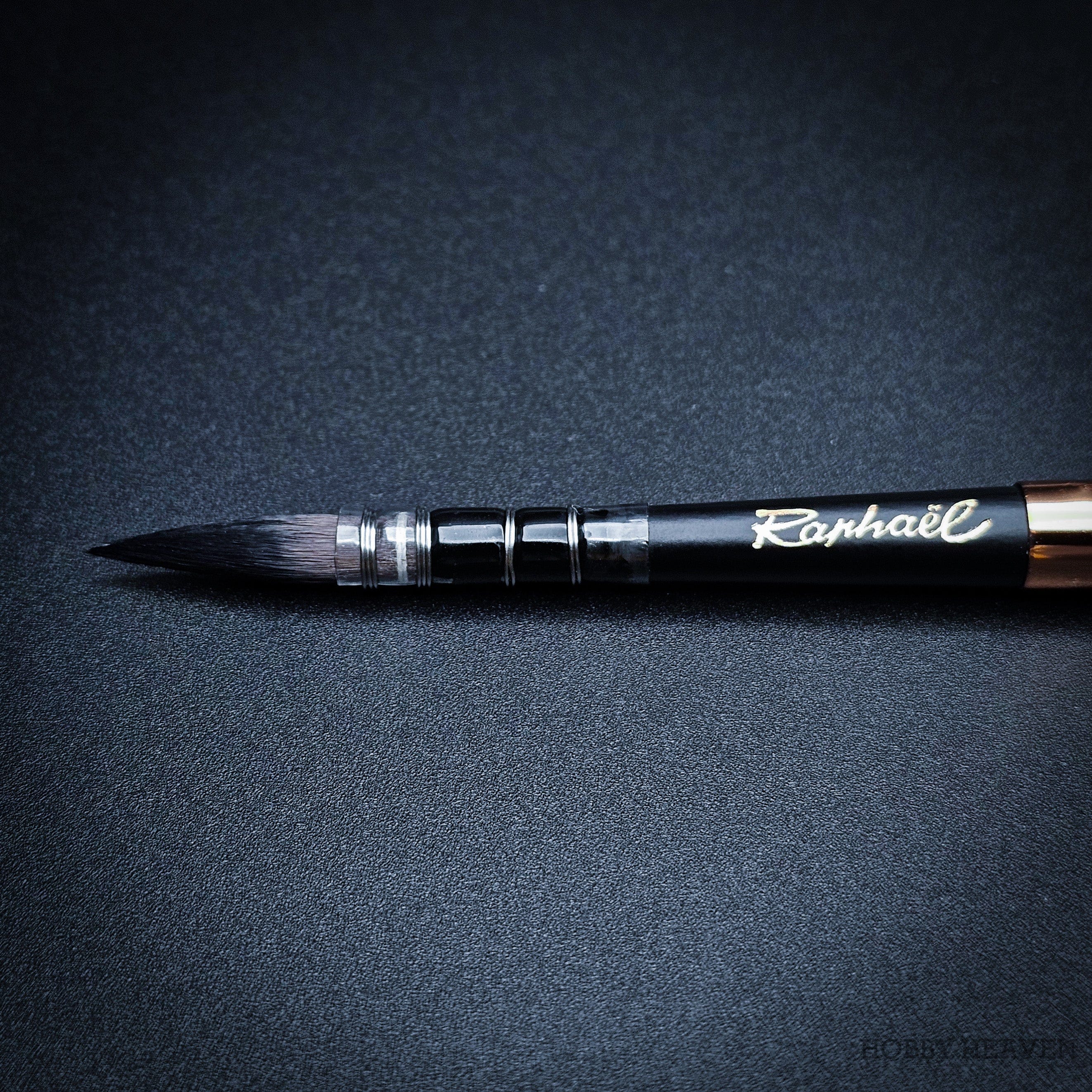 Brush Raphael Le Voyageur — Synthetic Round