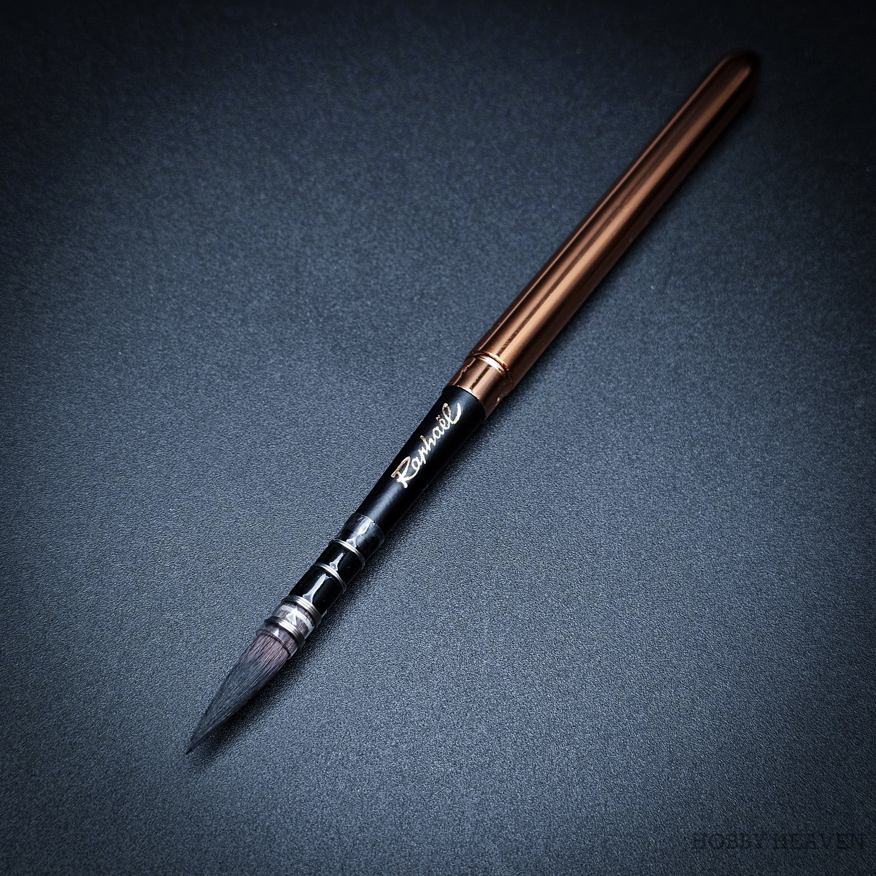 Brush Raphael Le Voyageur — Synthetic Round