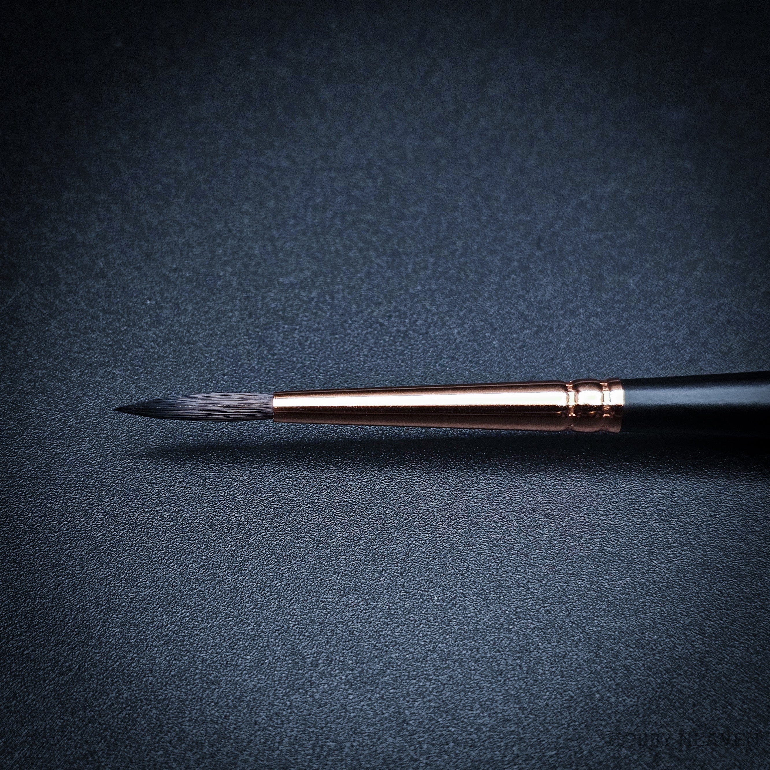 Brush Raphael Le Voyageur — Synthetic Round