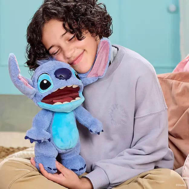 Snaps Disney Chatty Stitch Deluxe Puppetronic