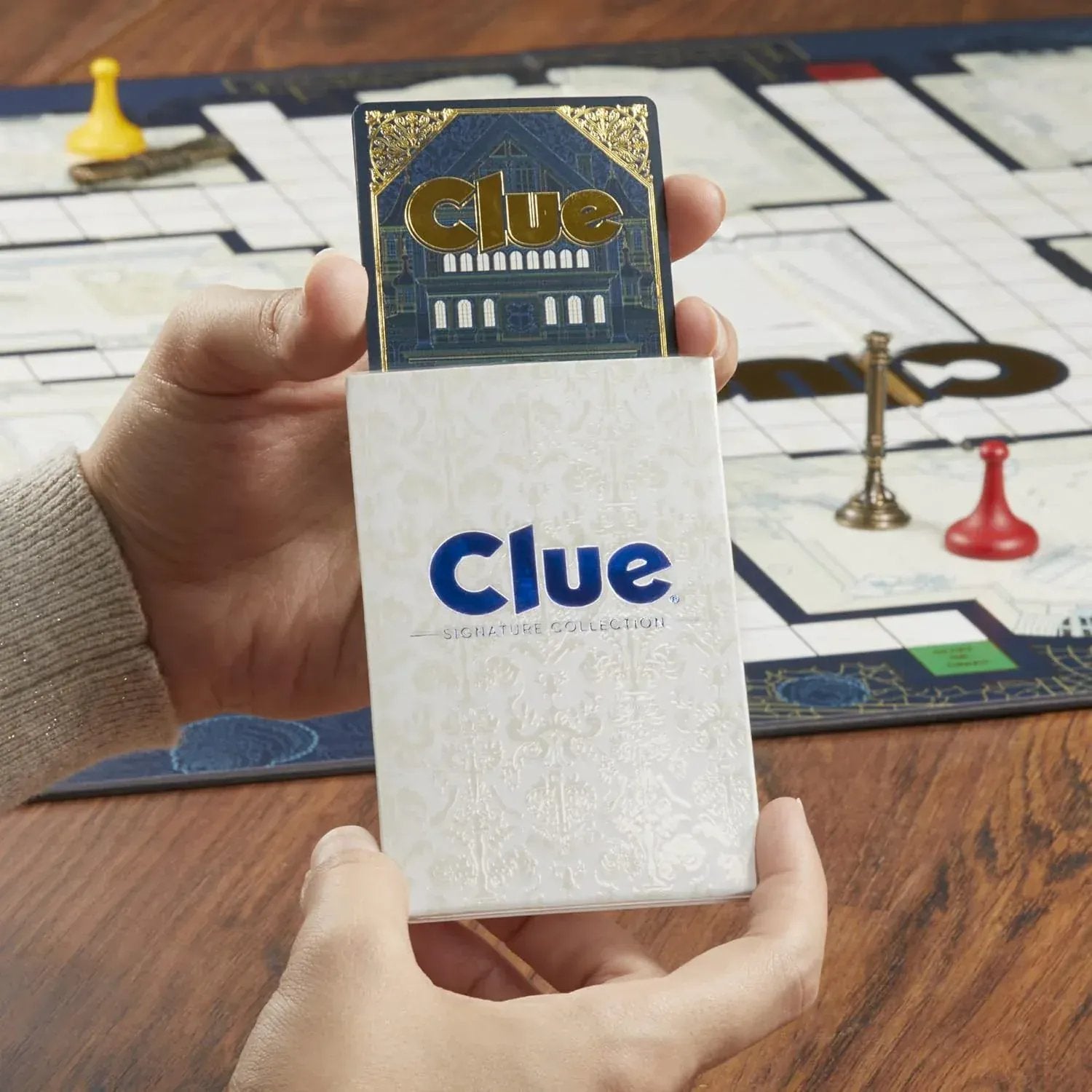 Snaps Hasbro Gaming CLUE Signature Collection