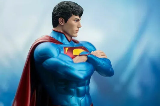 Snaps Ikon Collectables Superman - New 52 Superman 1:6th Scale Statue