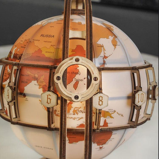Snaps Luminous Globe