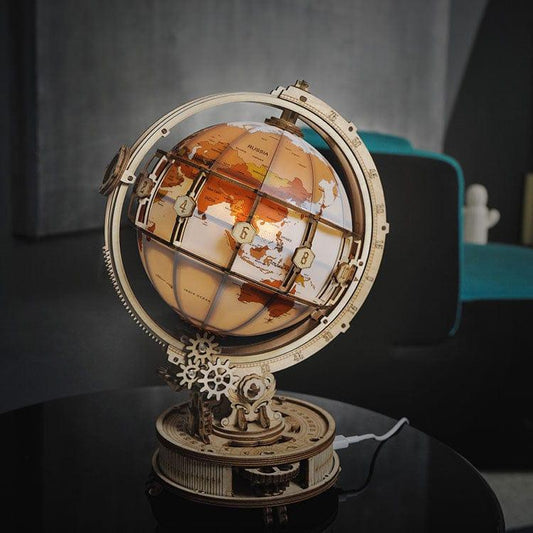 Snaps Luminous Globe