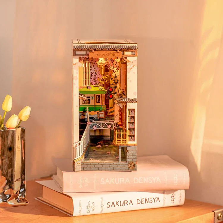 Snaps Rolife Sakura Densya DIY Book Nook Shelf Insert Kit TGB01